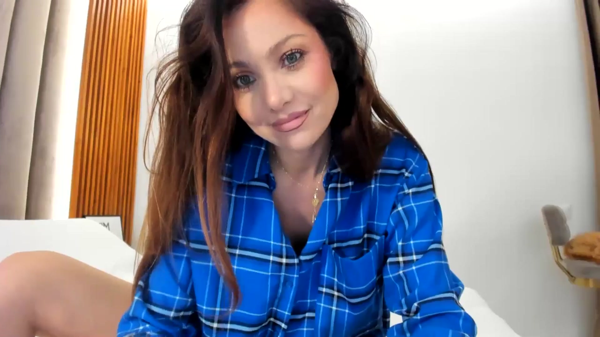 Gallery image thumbnail from SerenDYpity's myfreecams stream on, 12/18/2025, 15:35 image 15 of 20