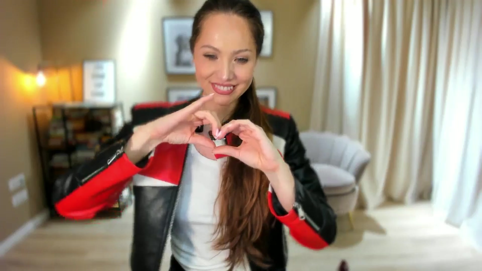 Gallery image thumbnail from SerenDYpity's myfreecams stream on, 12/28/2025, 15:16 image 7 of 20