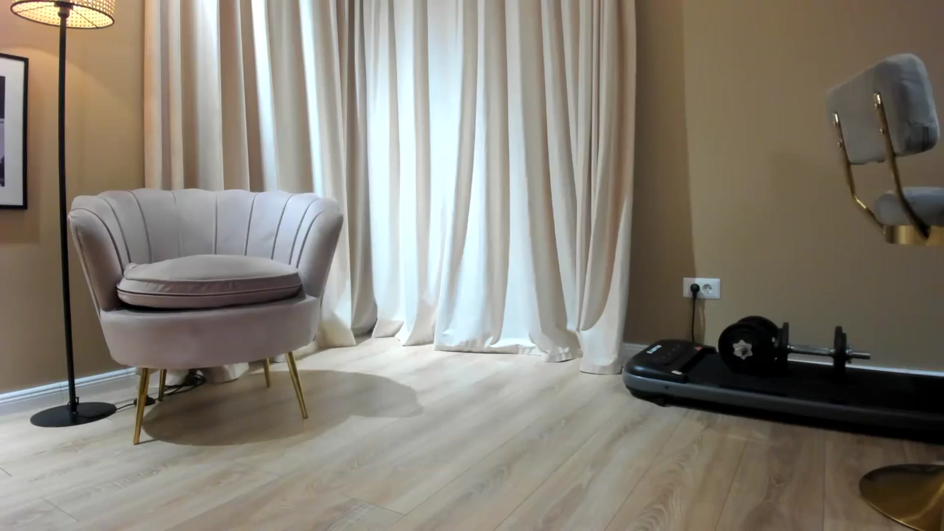 Gallery image thumbnail from SerenDYpity's myfreecams stream on, 01/27/2026, 17:55 image 1 of 20