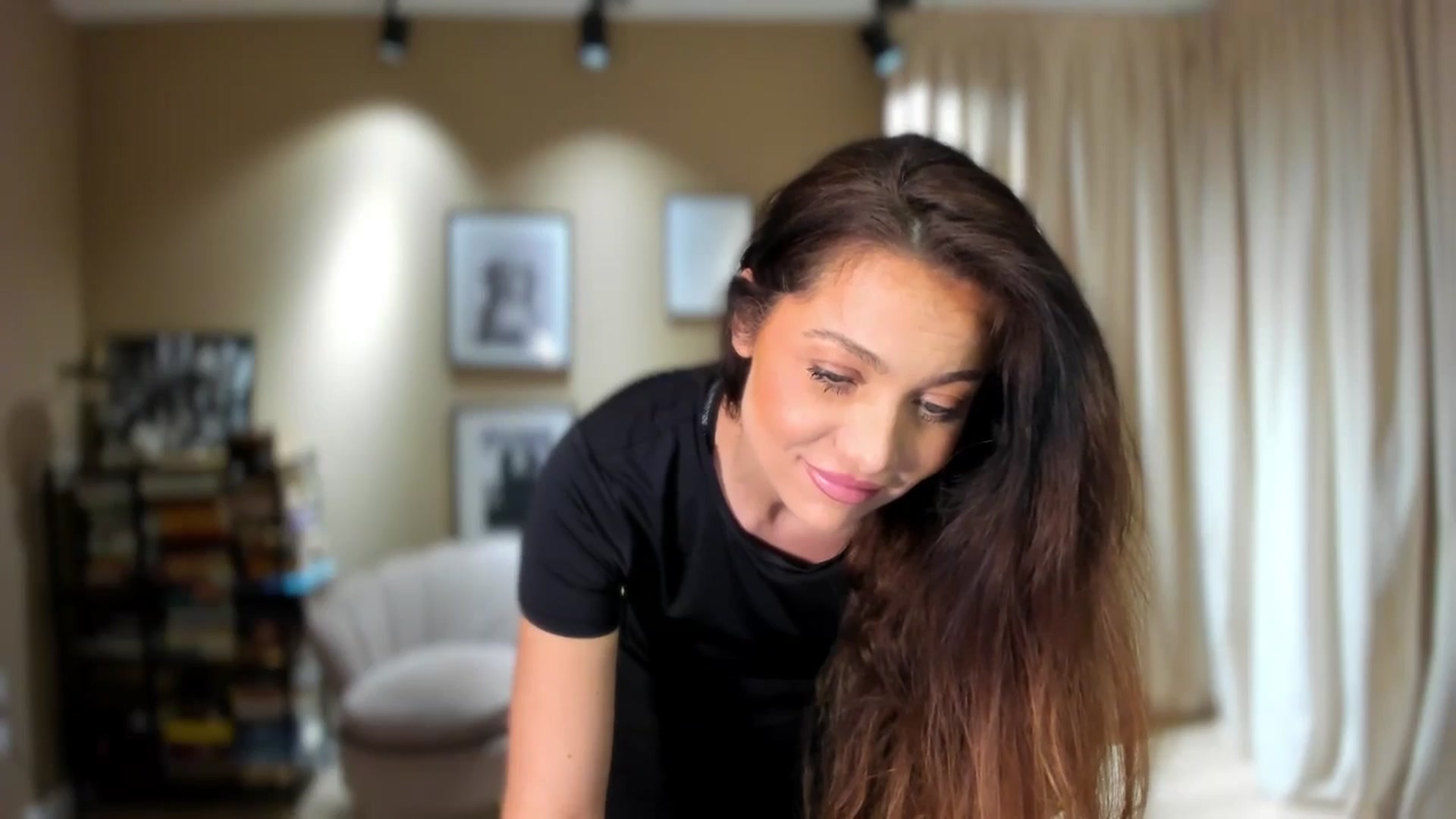 Gallery image thumbnail from SerenDYpity's myfreecams stream on, 02/08/2026, 17:12 image 9 of 20
