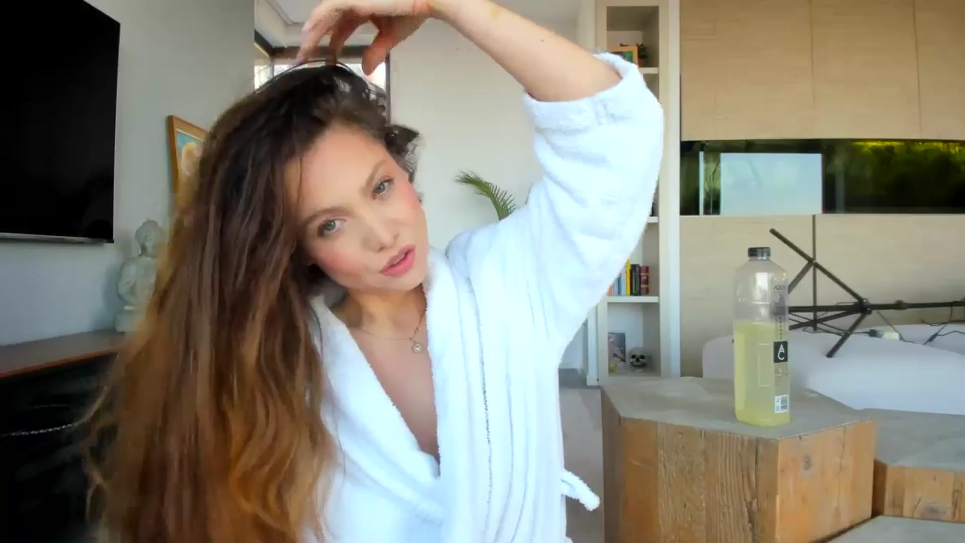 Gallery image thumbnail from SerenDYpity's myfreecams stream on, 03/07/2026, 14:43 image 18 of 20