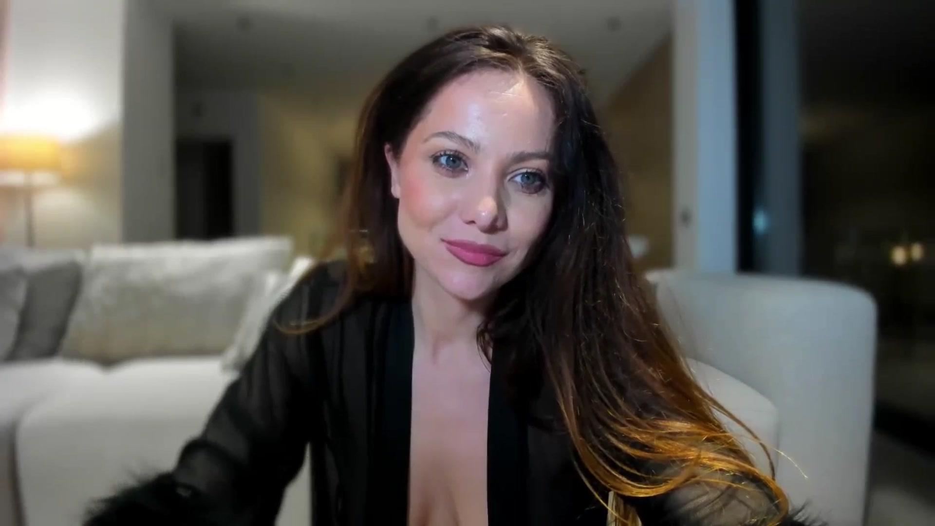 Gallery image thumbnail from SerenDYpity's myfreecams stream on, 04/02/2026, 19:23 image 4 of 20