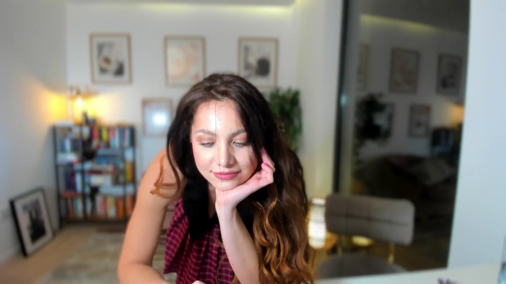 Gallery image thumbnail from SerenDYpity's myfreecams stream on, 04/09/2026, 19:49 image 17 of 20