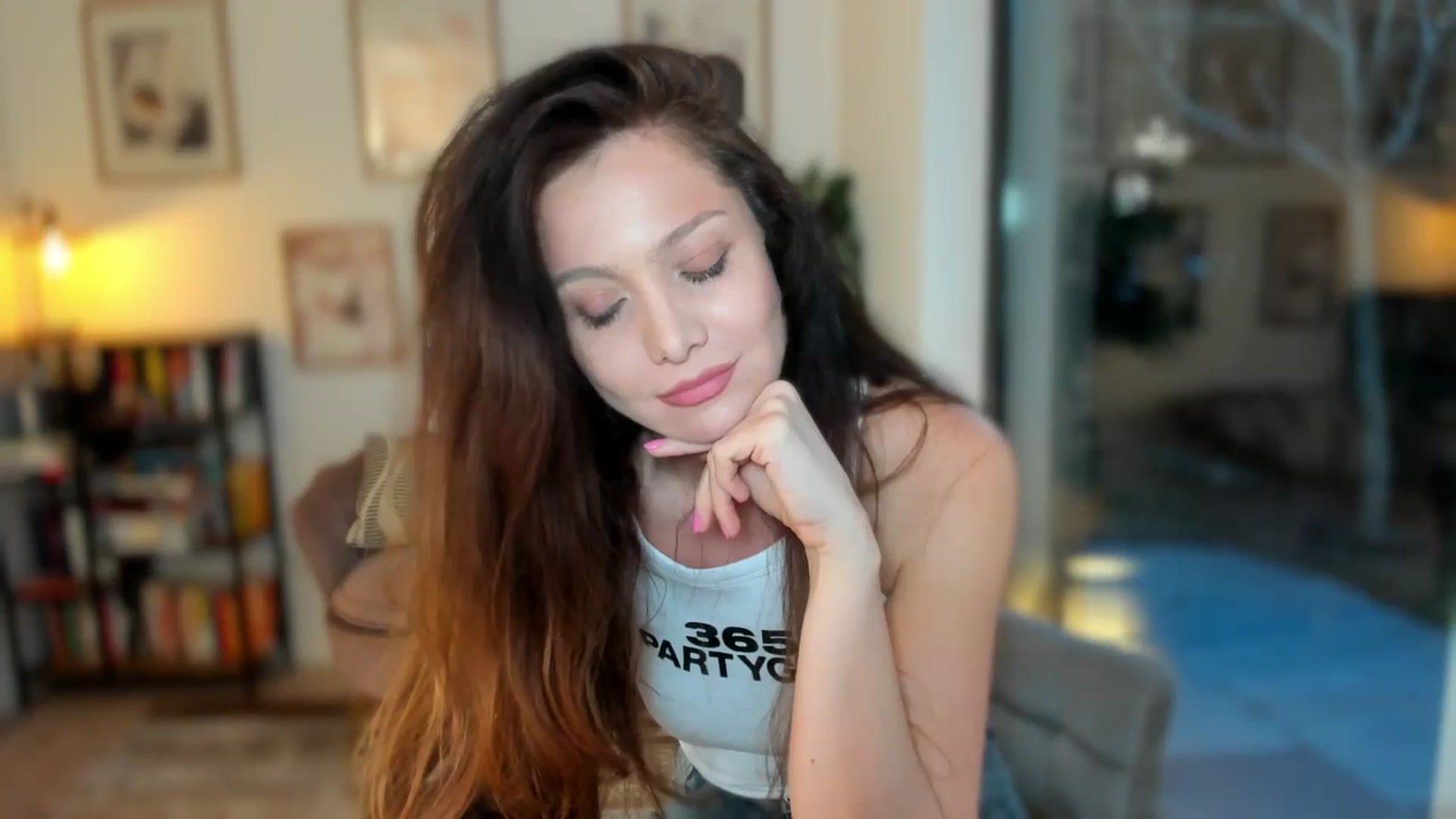 Gallery image thumbnail from SerenDYpity's myfreecams stream on, 04/12/2026, 19:42 image 8 of 20