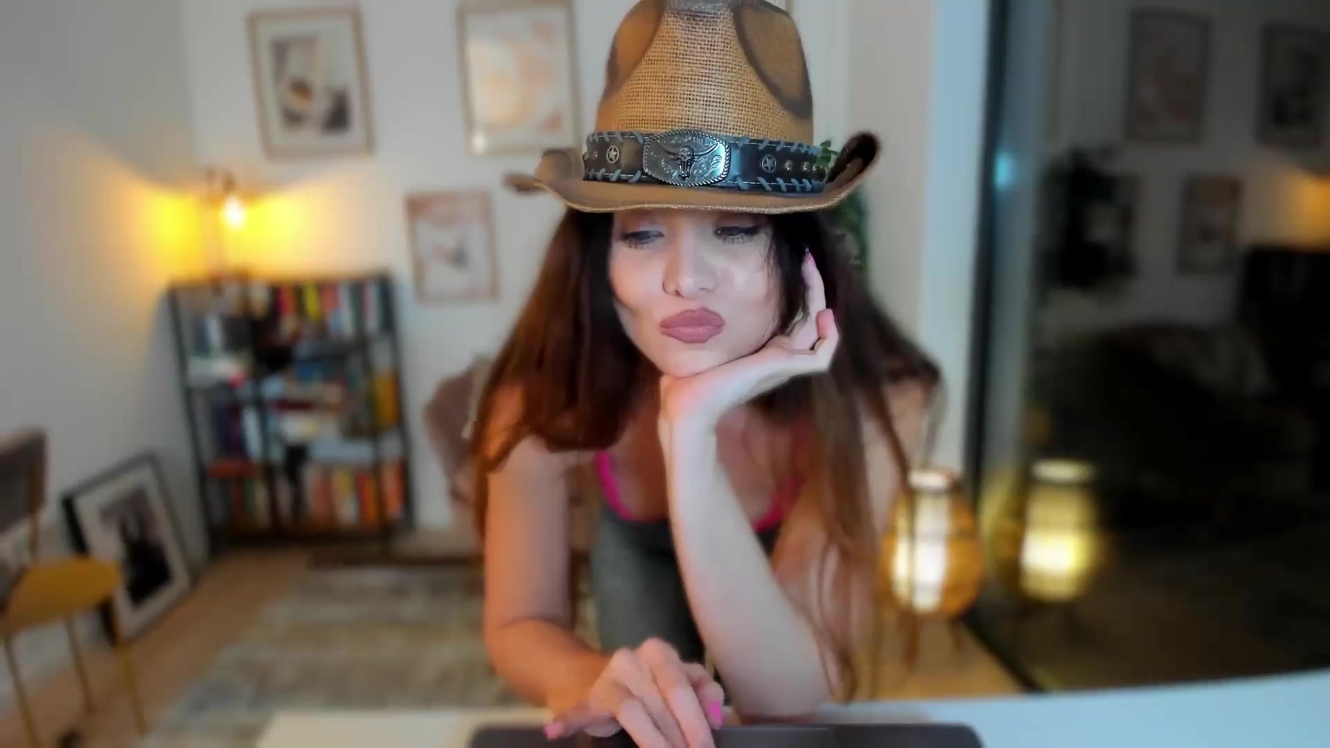 Gallery image thumbnail from SerenDYpity's myfreecams stream on, 04/12/2026, 19:42 image 16 of 20