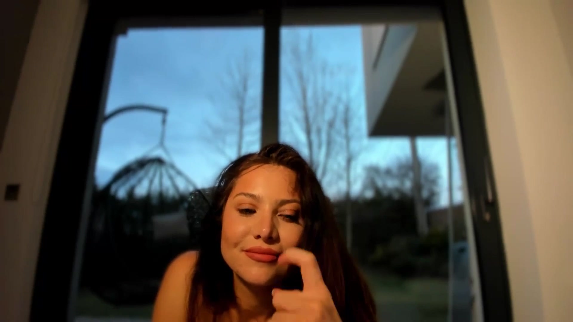 Gallery image thumbnail from SerenDYpity's myfreecams stream on, 04/22/2026, 17:24 image 9 of 20