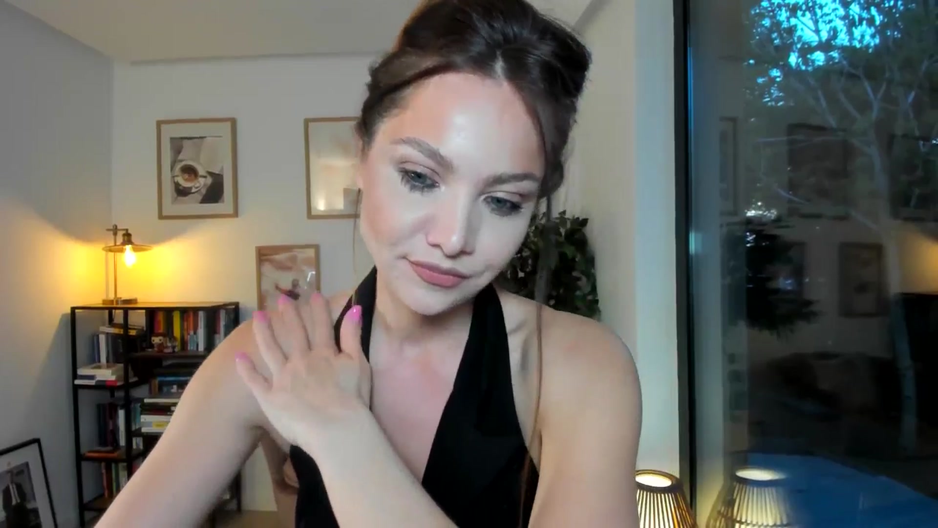 Gallery image thumbnail from SerenDYpity's myfreecams stream on, 04/24/2026, 17:42 image 17 of 20