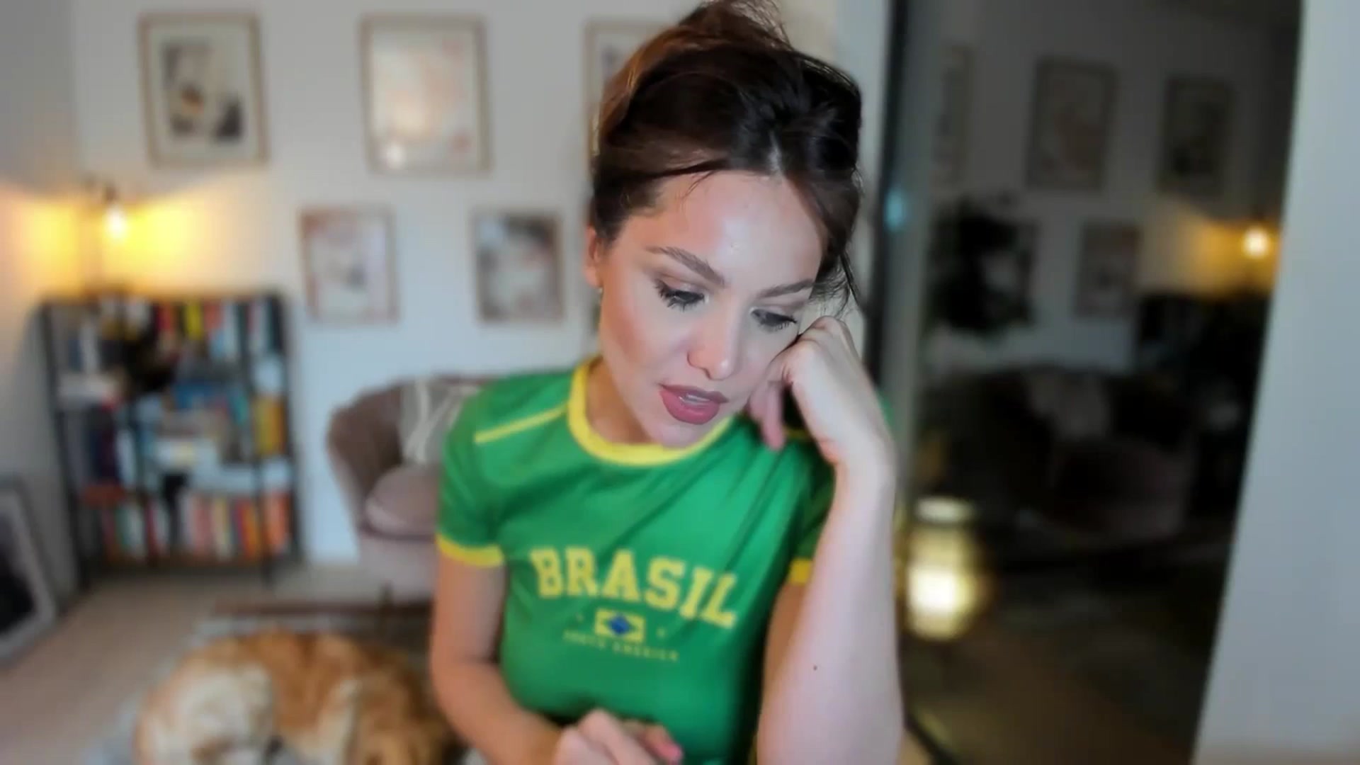 Gallery image thumbnail from SerenDYpity's myfreecams stream on, 04/24/2026, 18:24 image 18 of 20