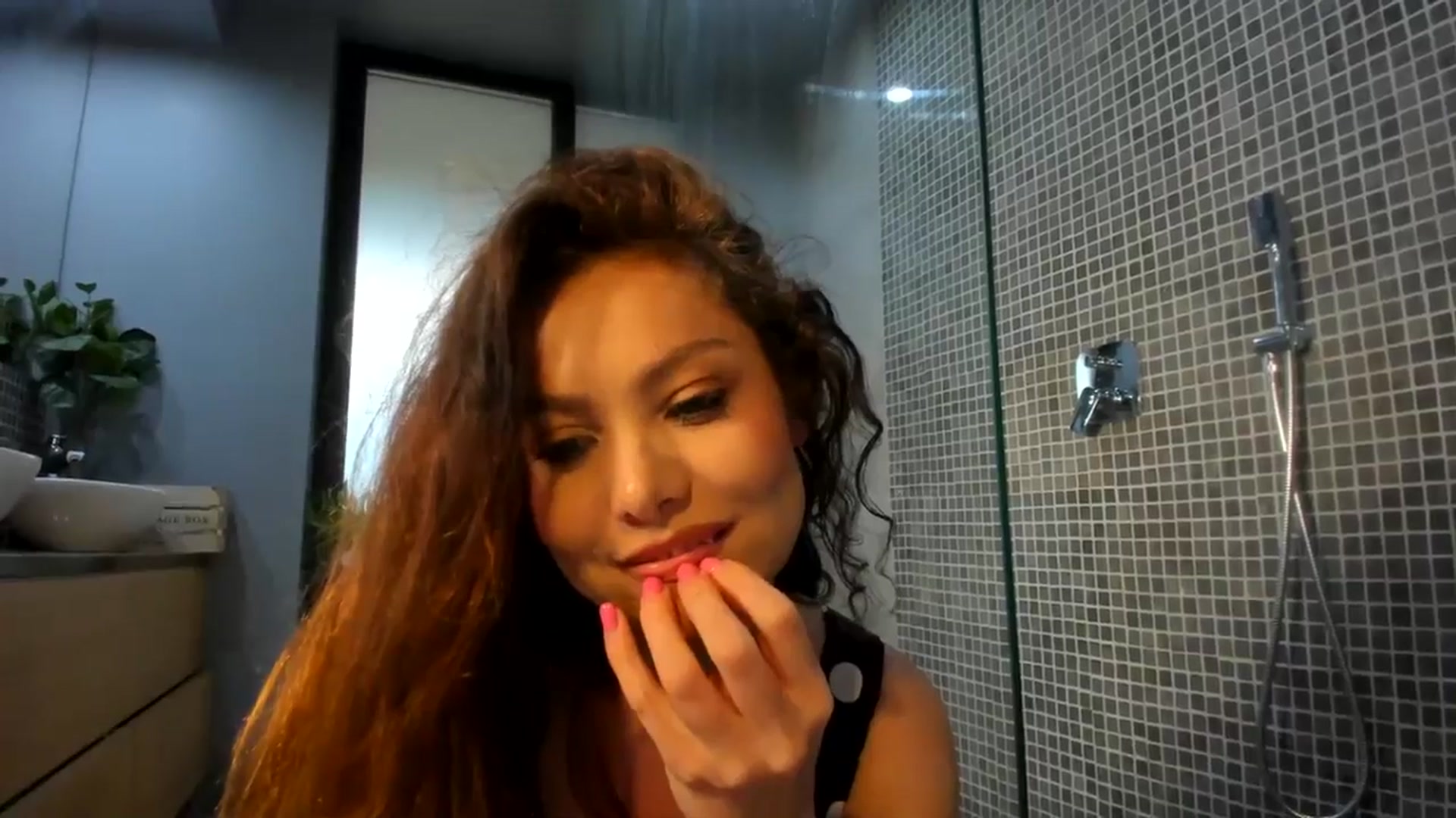 Gallery image thumbnail from SerenDYpity's myfreecams stream on, 05/02/2026, 15:53 image 17 of 20