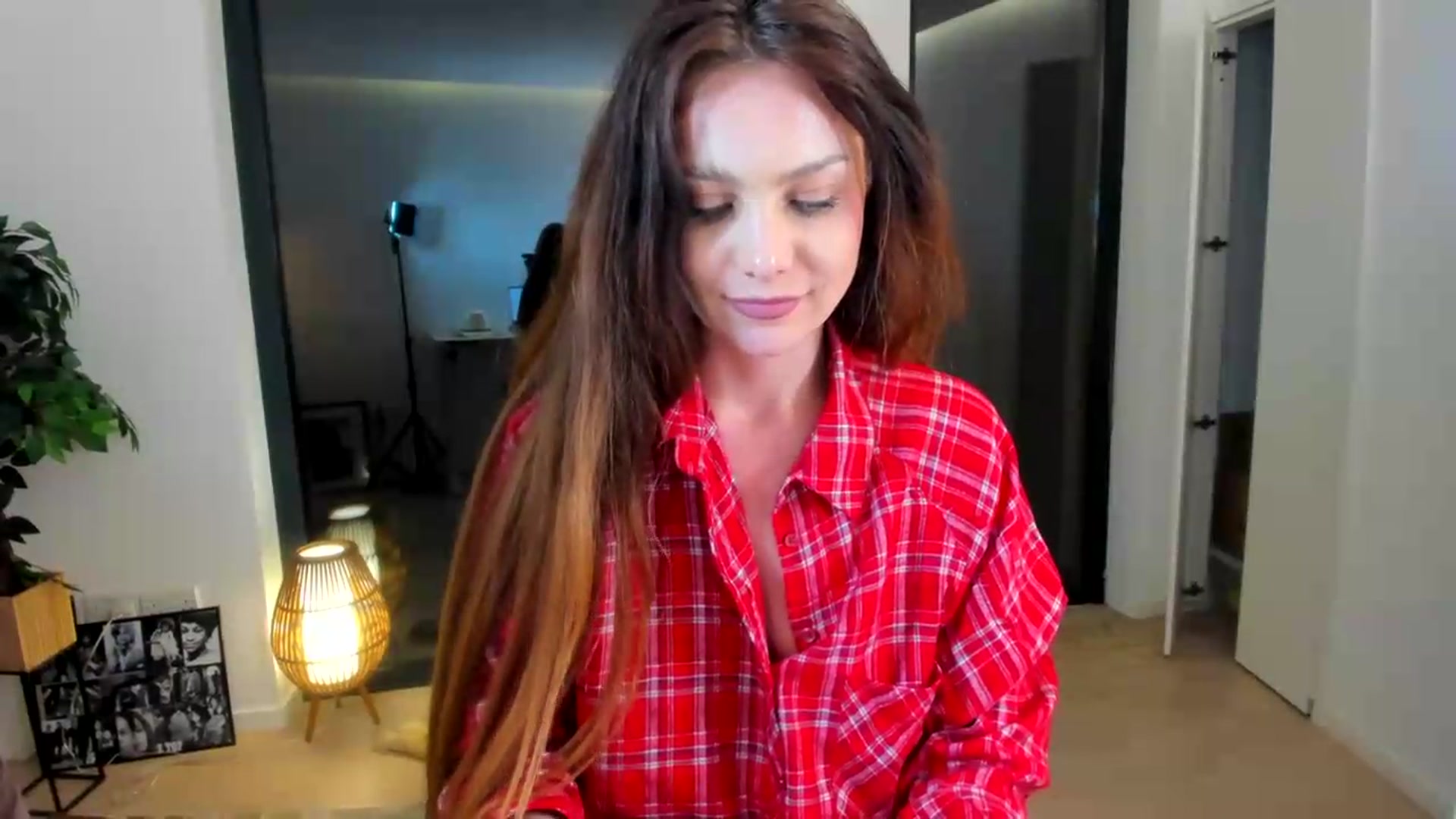 Gallery image thumbnail from SerenDYpity's myfreecams stream on, 05/03/2026, 19:28 image 13 of 20