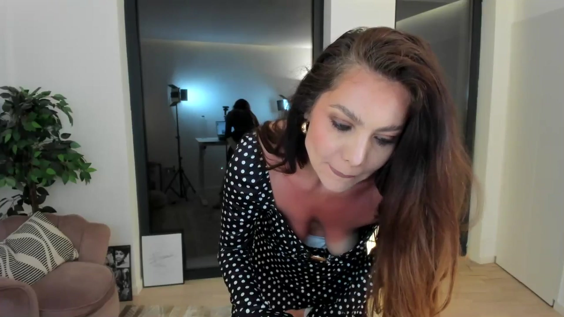 Gallery image thumbnail from SerenDYpity's myfreecams stream on, 05/06/2026, 02:46 image 4 of 20