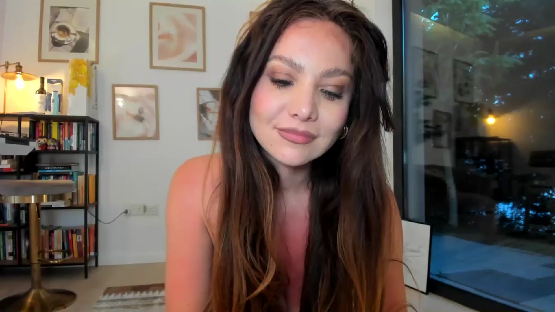 Gallery image thumbnail from SerenDYpity's myfreecams stream on, 05/06/2026, 04:01 image 1 of 20