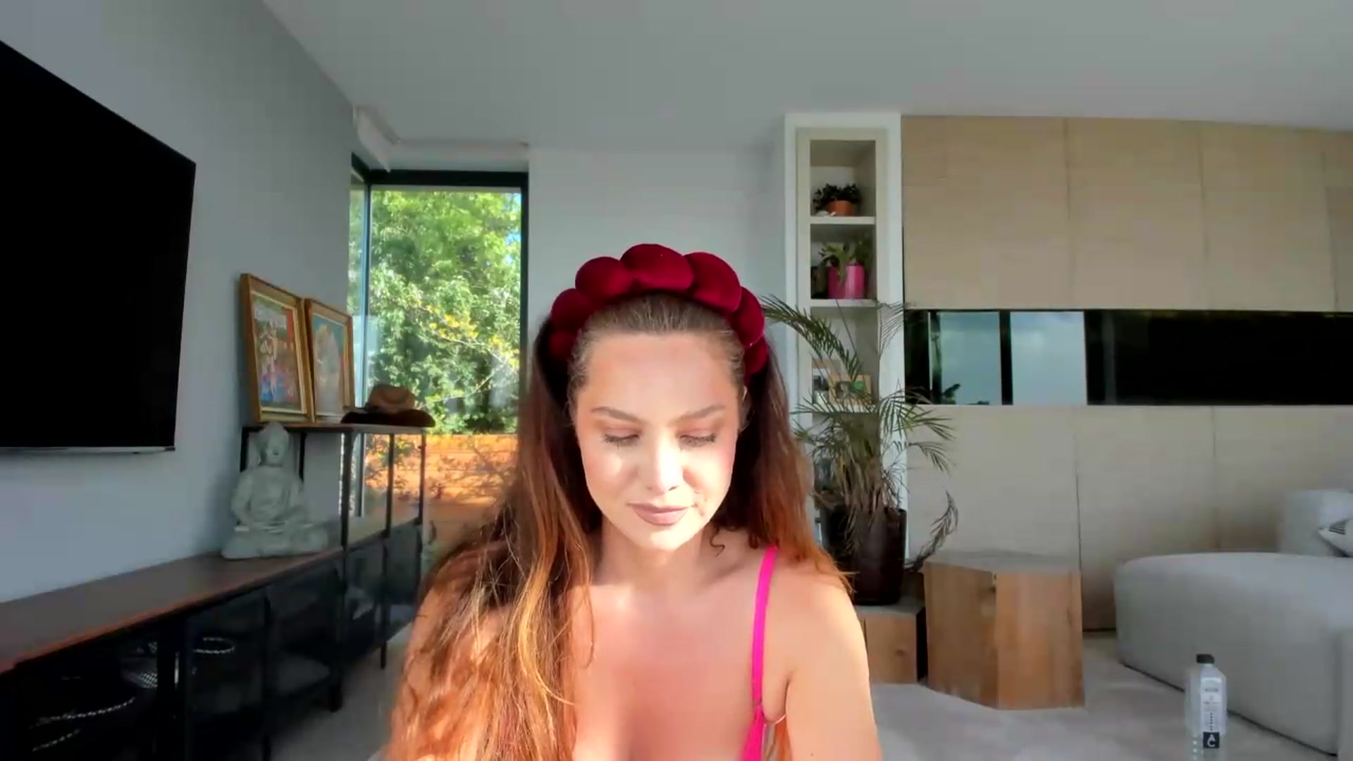 Gallery image thumbnail from SerenDYpity's myfreecams stream on, 05/14/2026, 15:40 image 8 of 20