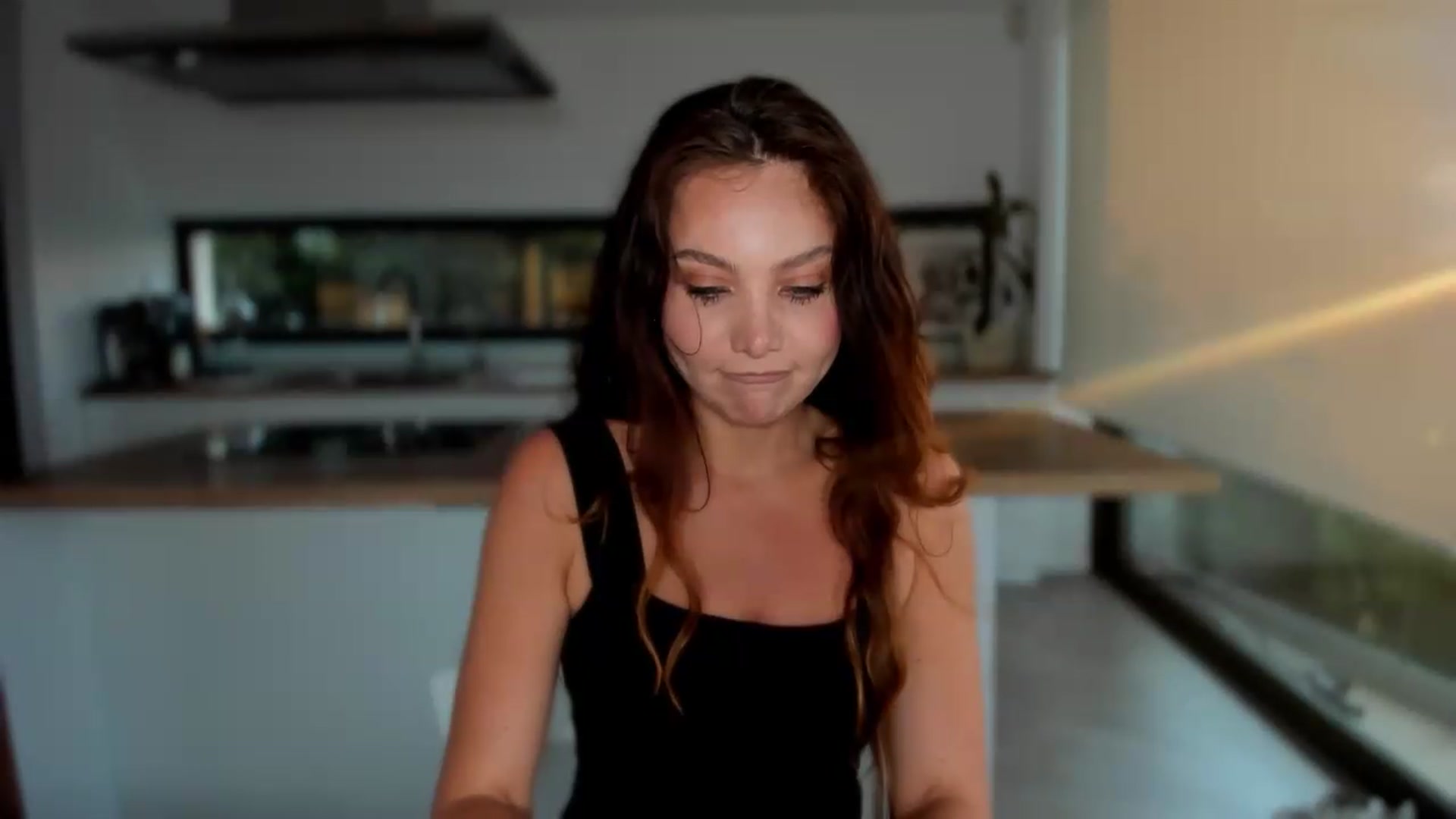 Gallery image thumbnail from SerenDYpity's myfreecams stream on, 05/19/2026, 17:39 image 7 of 20