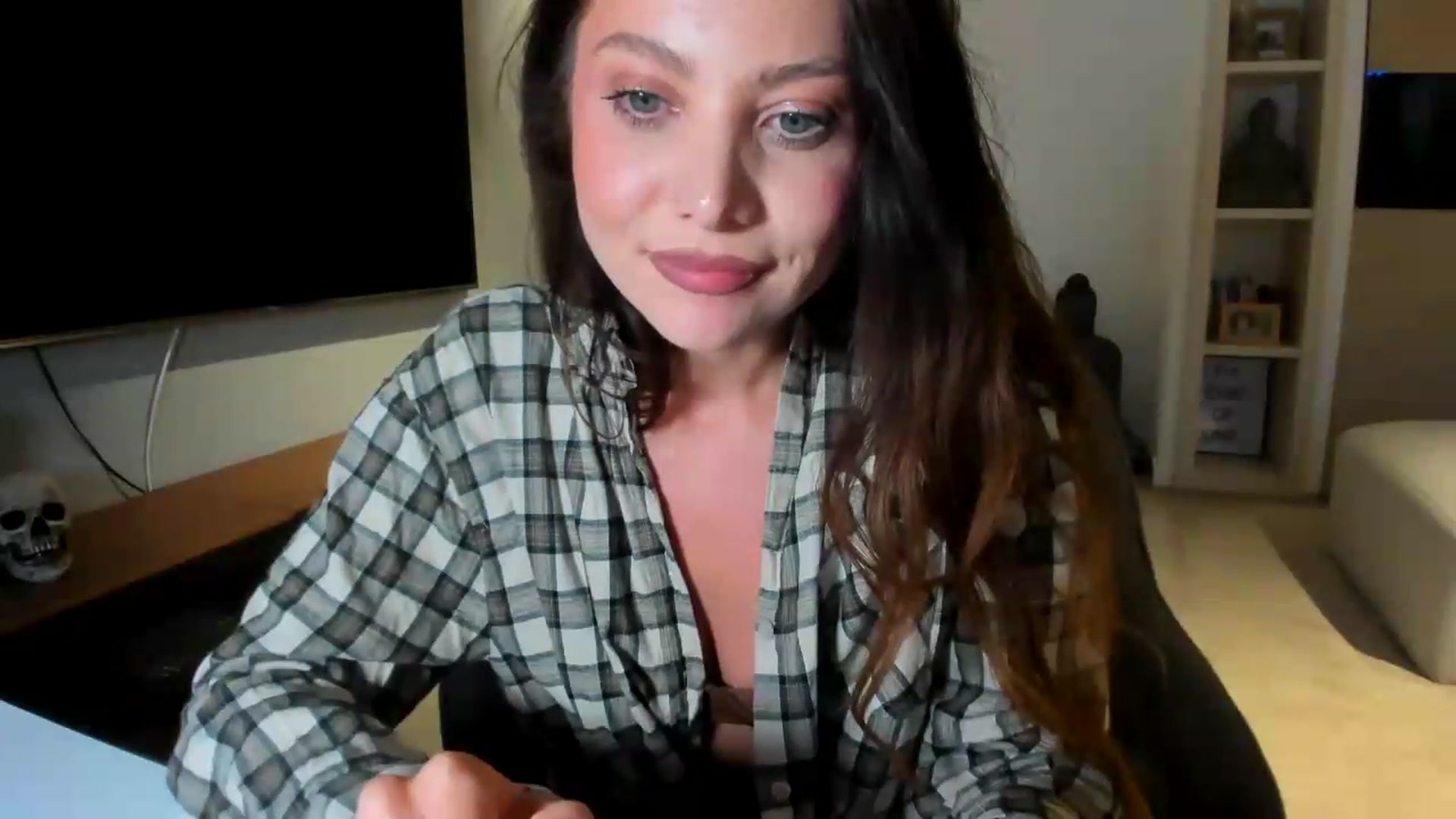 Gallery image thumbnail from SerenDYpity's myfreecams stream on, 06/21/2026, 18:45 image 19 of 20