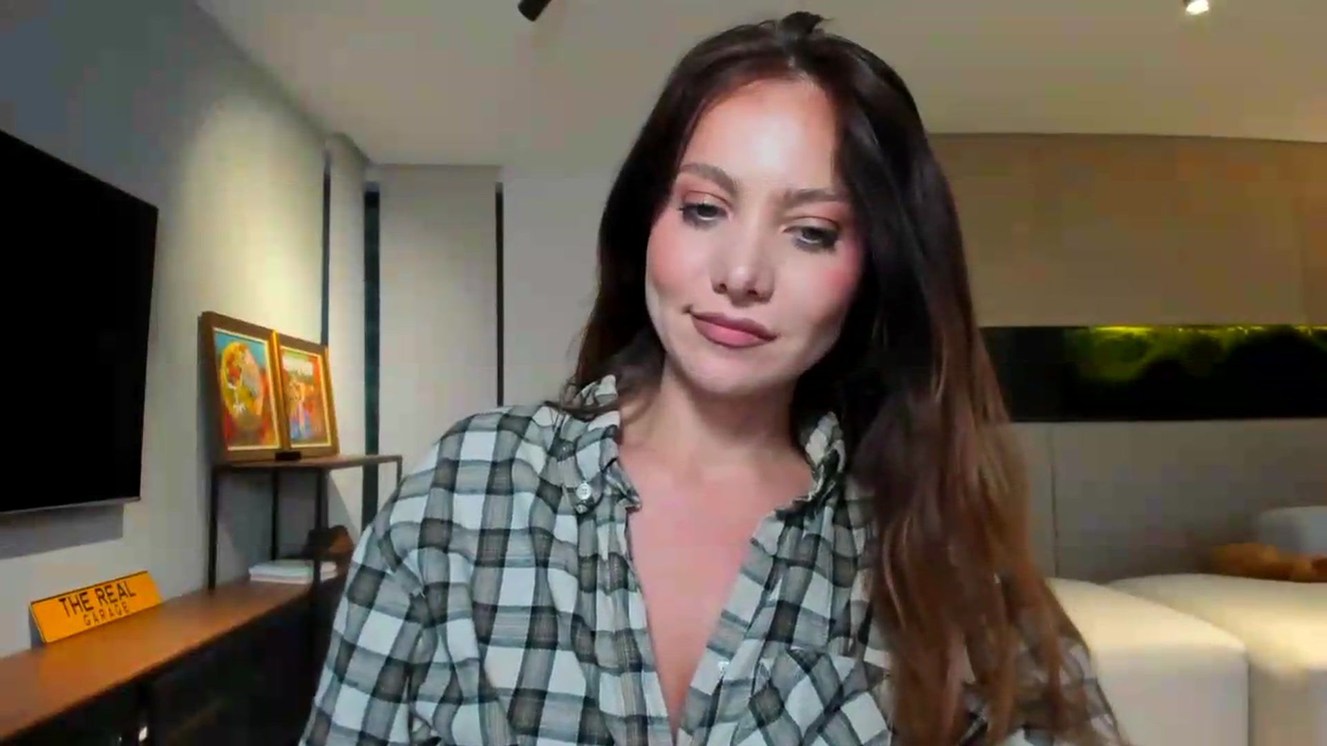 Gallery image thumbnail from SerenDYpity's myfreecams stream on, 06/21/2026, 18:45 image 5 of 20
