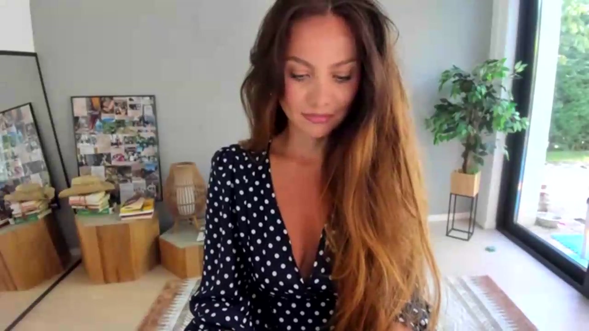 Gallery image thumbnail from SerenDYpity's myfreecams stream on, 08/05/2026, 14:39 image 4 of 20