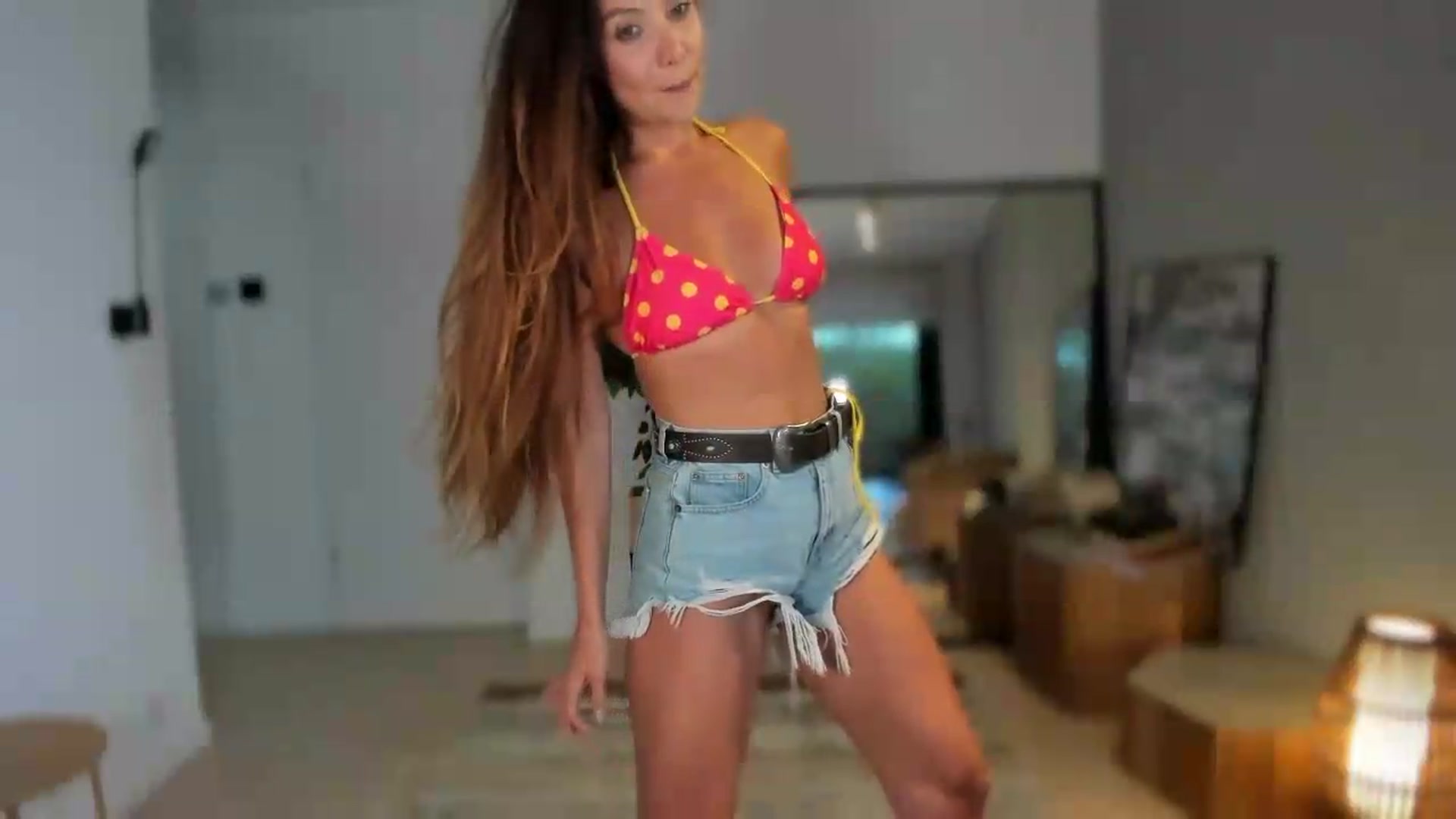 Gallery image thumbnail from SerenDYpity's myfreecams stream on, 08/14/2026, 17:32 image 18 of 20