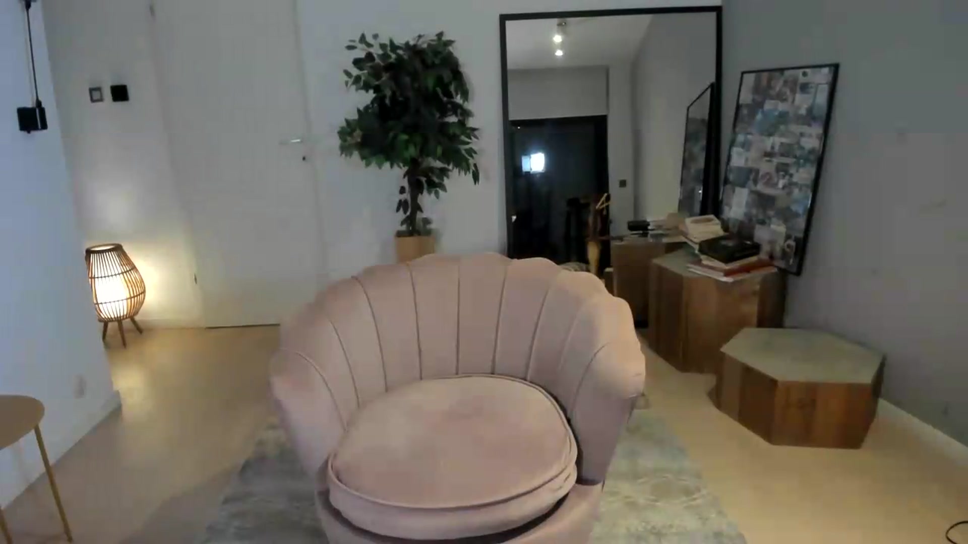 Gallery image thumbnail from SerenDYpity's myfreecams stream on, 08/14/2026, 18:32 image 18 of 20