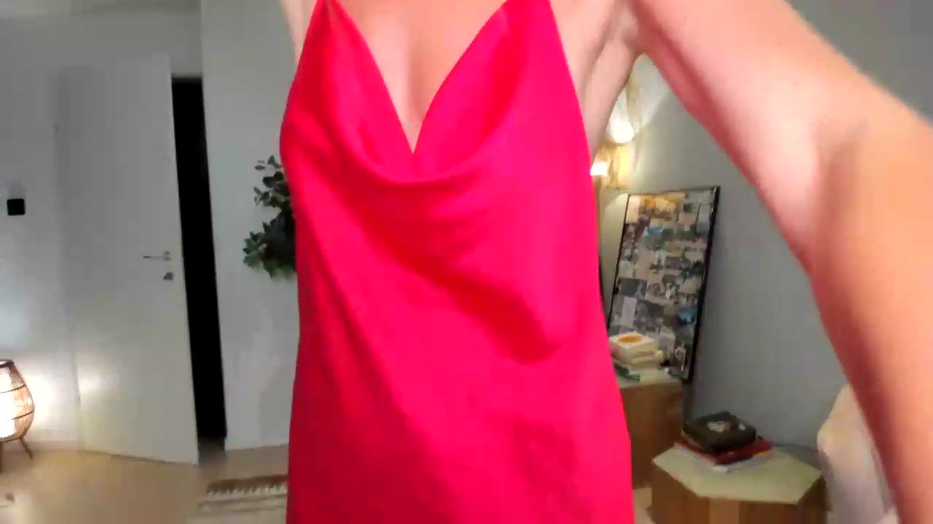Gallery image thumbnail from SerenDYpity's myfreecams stream on, 08/15/2026, 19:14 image 17 of 20