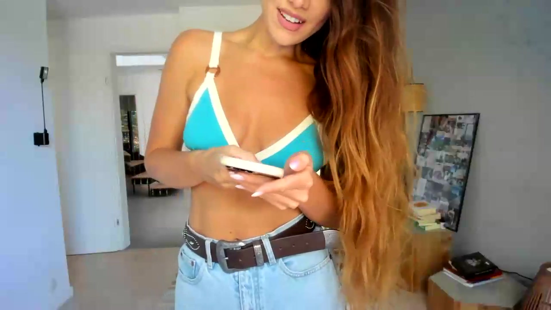 Gallery image thumbnail from SerenDYpity's myfreecams stream on, 08/16/2026, 14:58 image 10 of 20