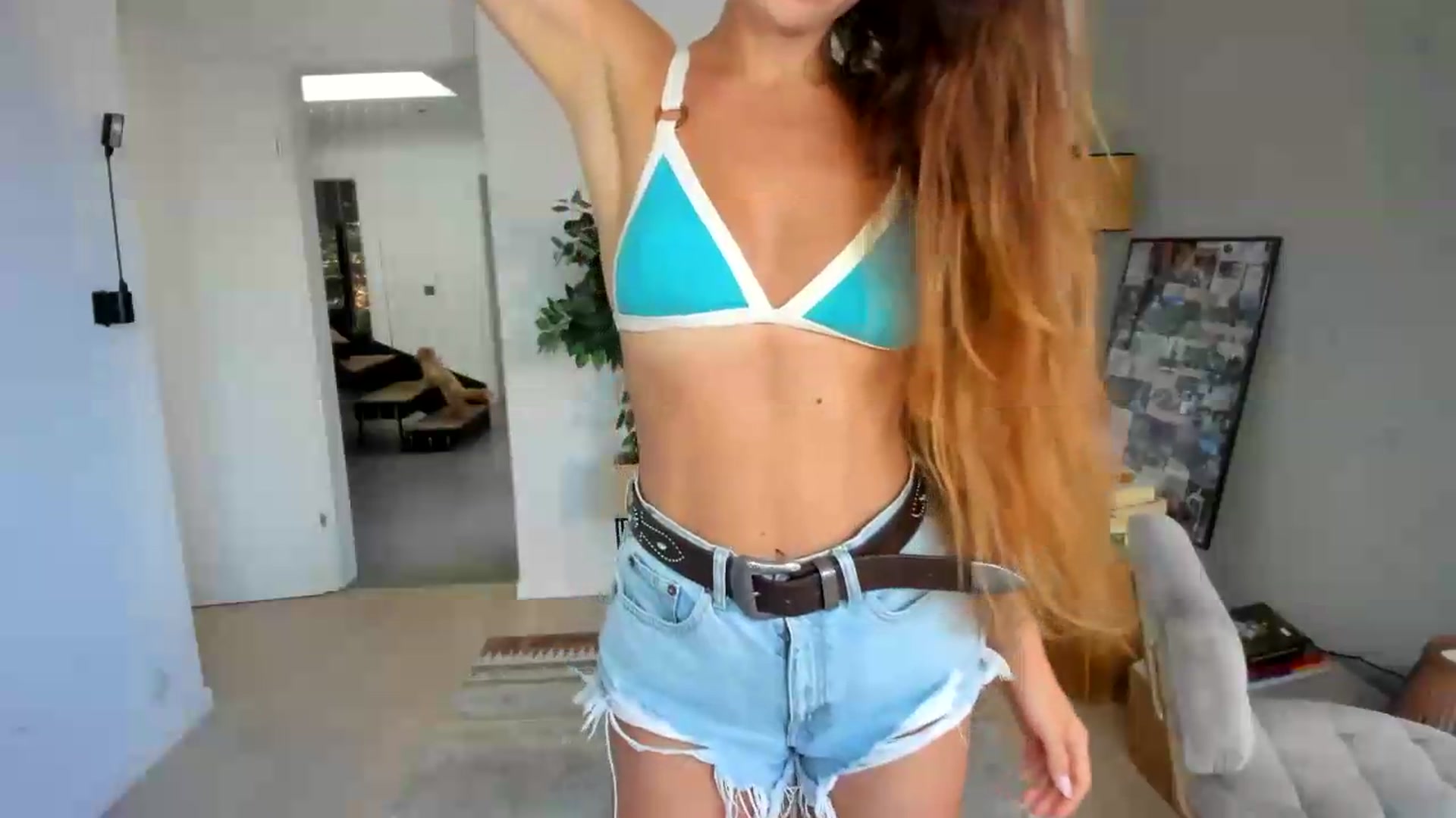Gallery image thumbnail from SerenDYpity's myfreecams stream on, 08/16/2026, 16:37 image 9 of 20