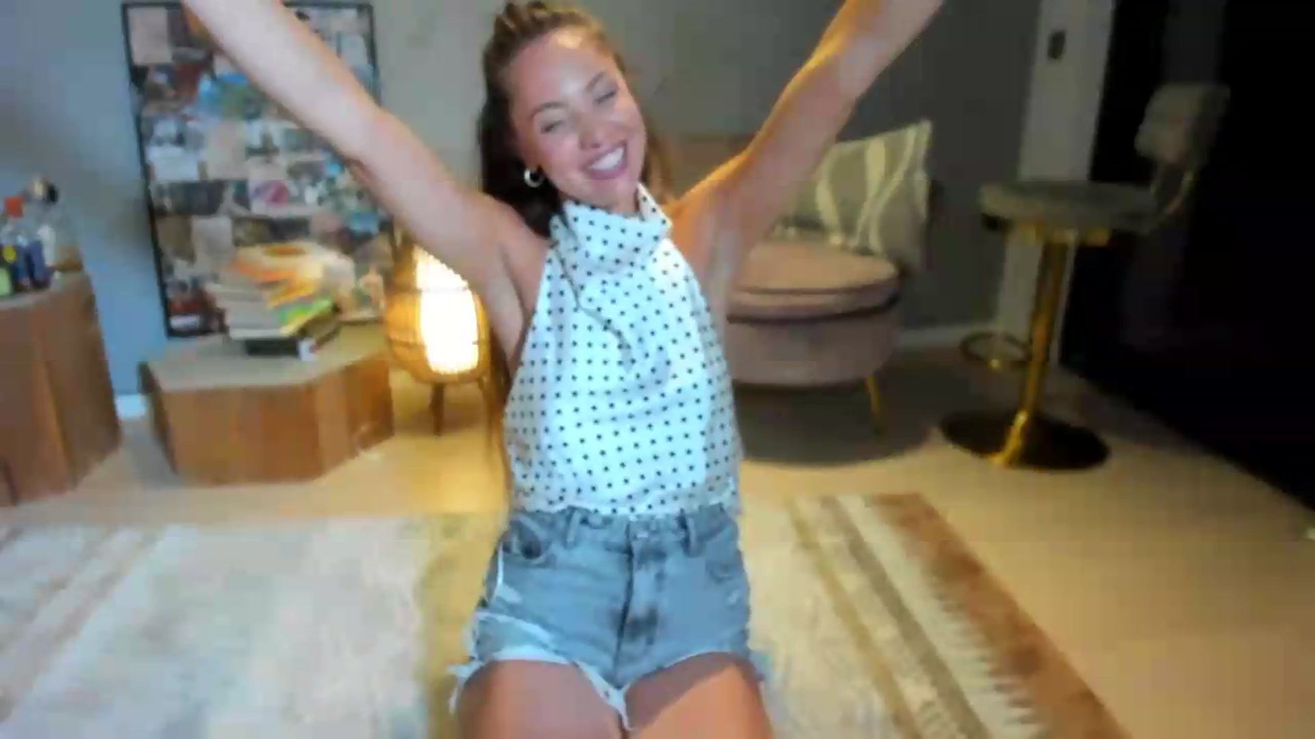 Gallery image thumbnail from SerenDYpity's myfreecams stream on, 09/02/2026, 17:59 image 15 of 20