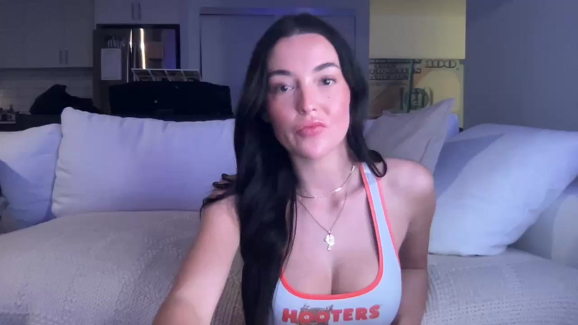 Gallery image thumbnail from SerenaBecker_'s myfreecams stream on, 03/15/2024, 04:03 image 16 of 20