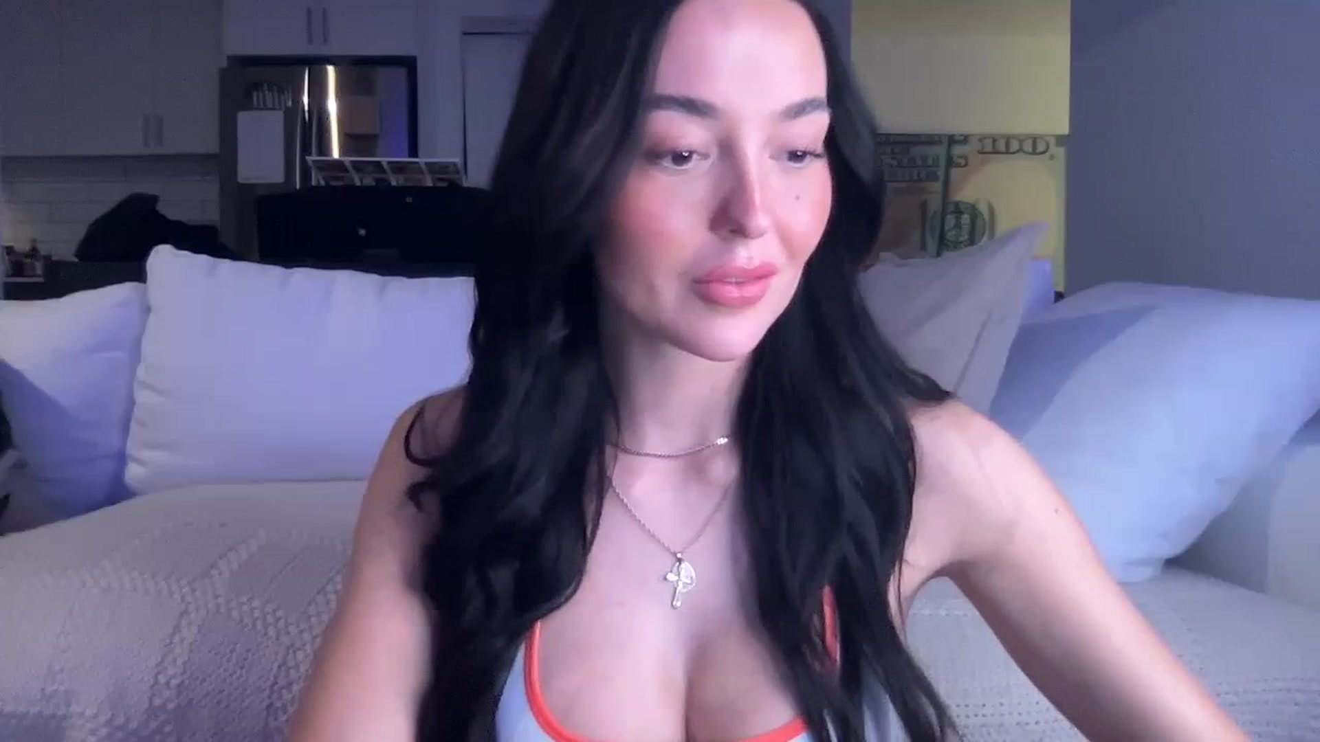 Gallery image thumbnail from SerenaBecker_'s myfreecams stream on, 03/15/2024, 04:03 image 10 of 20