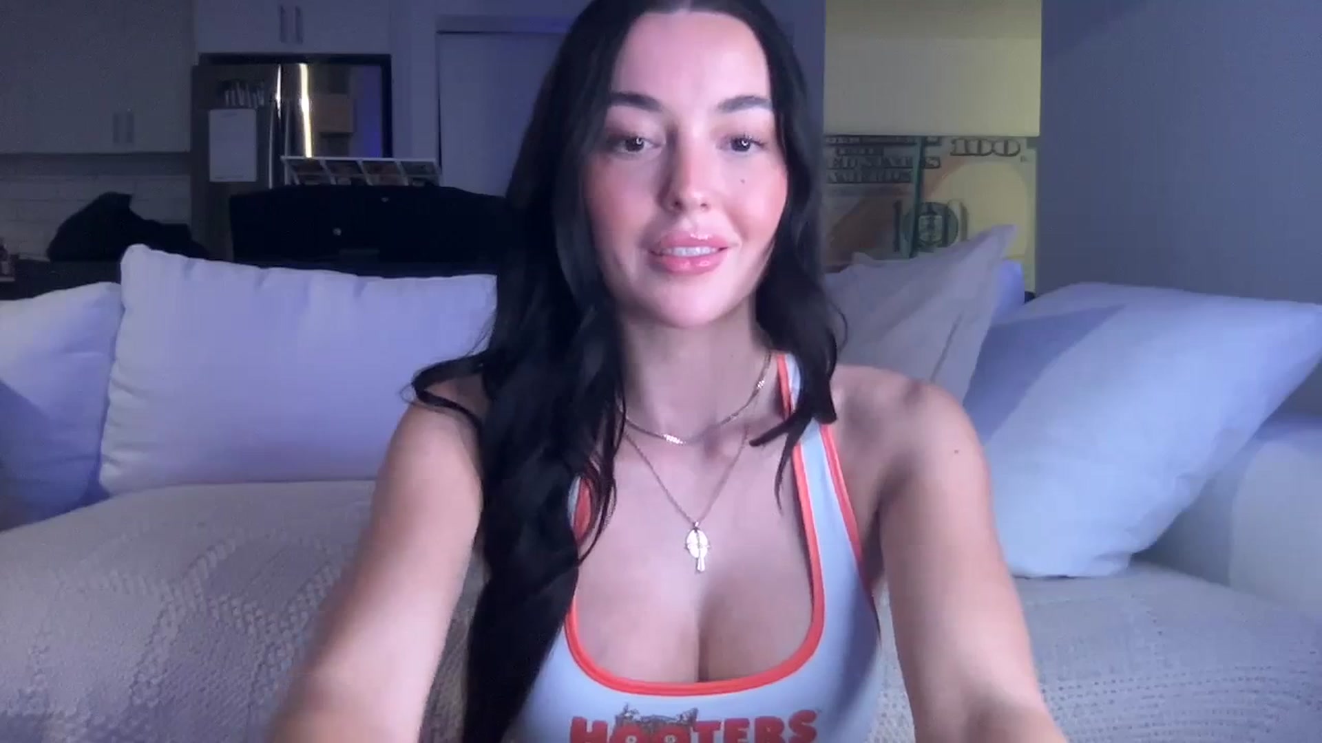 Gallery image thumbnail from SerenaBecker_'s myfreecams stream on, 03/15/2024, 04:03 image 6 of 20