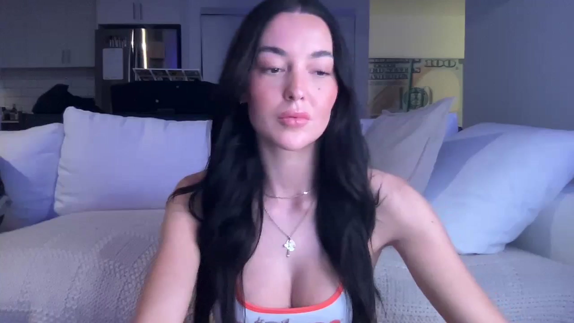 Gallery image thumbnail from SerenaBecker_'s myfreecams stream on, 03/15/2024, 04:03 image 12 of 20