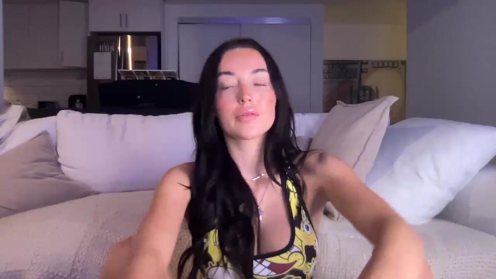 Gallery image thumbnail from SerenaBecker_'s myfreecams stream on, 03/19/2024, 06:18 image 12 of 20