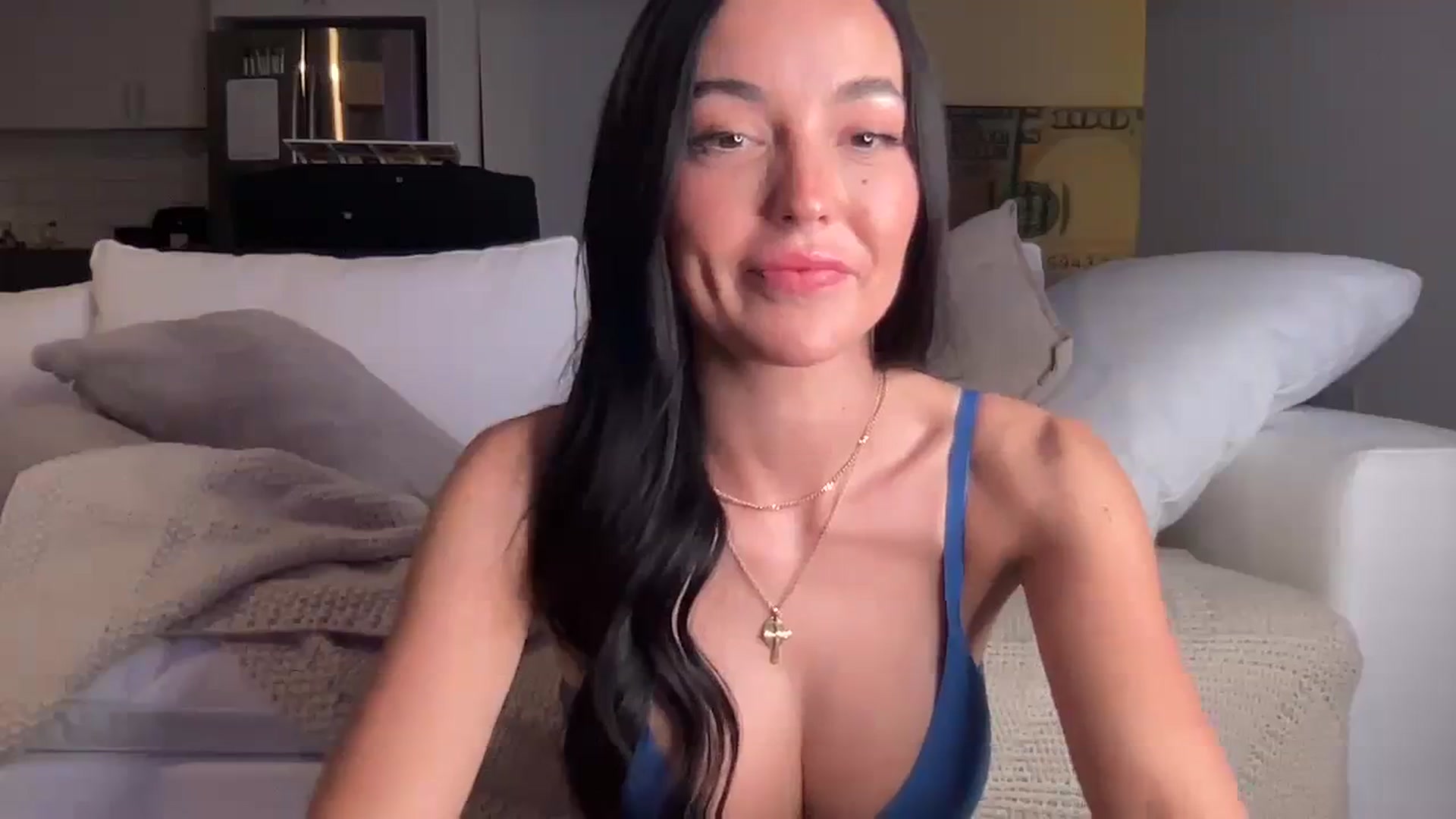 Gallery image thumbnail from SerenaBecker_'s myfreecams stream on, 03/27/2024, 04:36 image 4 of 20