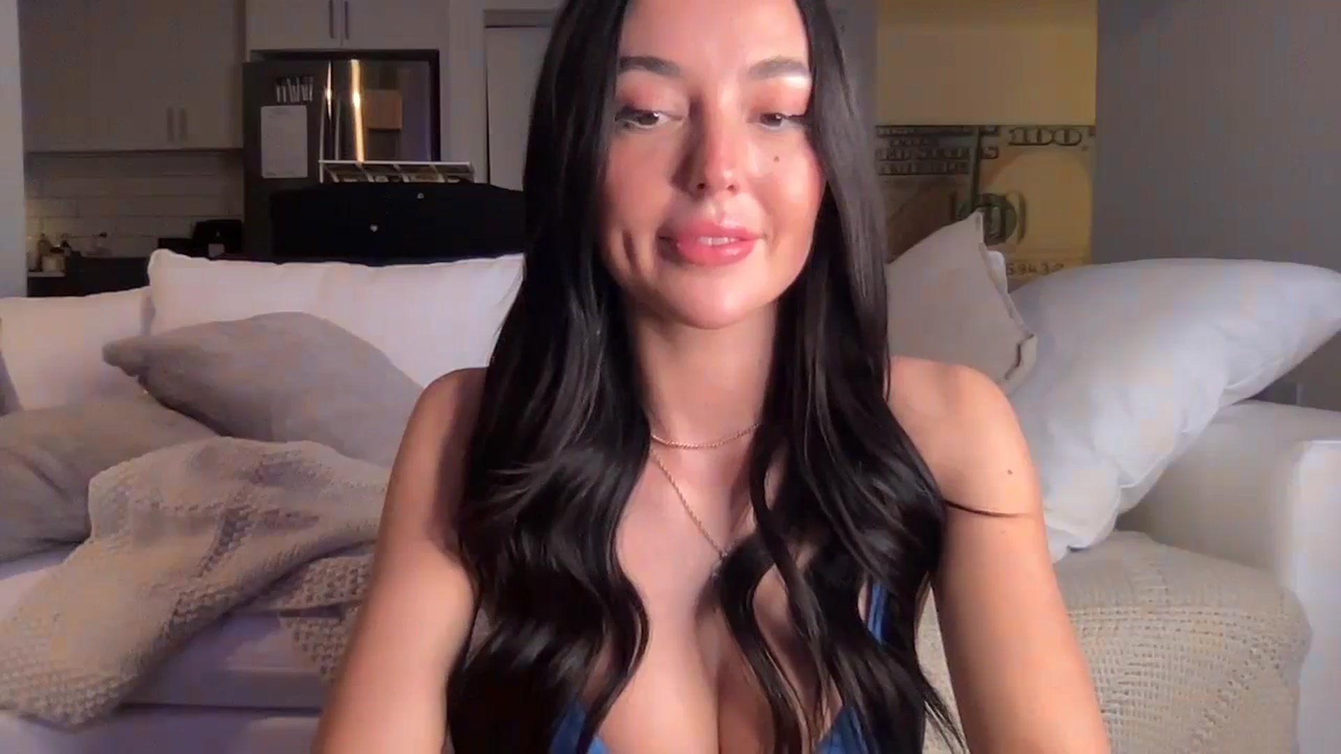 Gallery image thumbnail from SerenaBecker_'s myfreecams stream on, 03/27/2024, 04:36 image 9 of 20