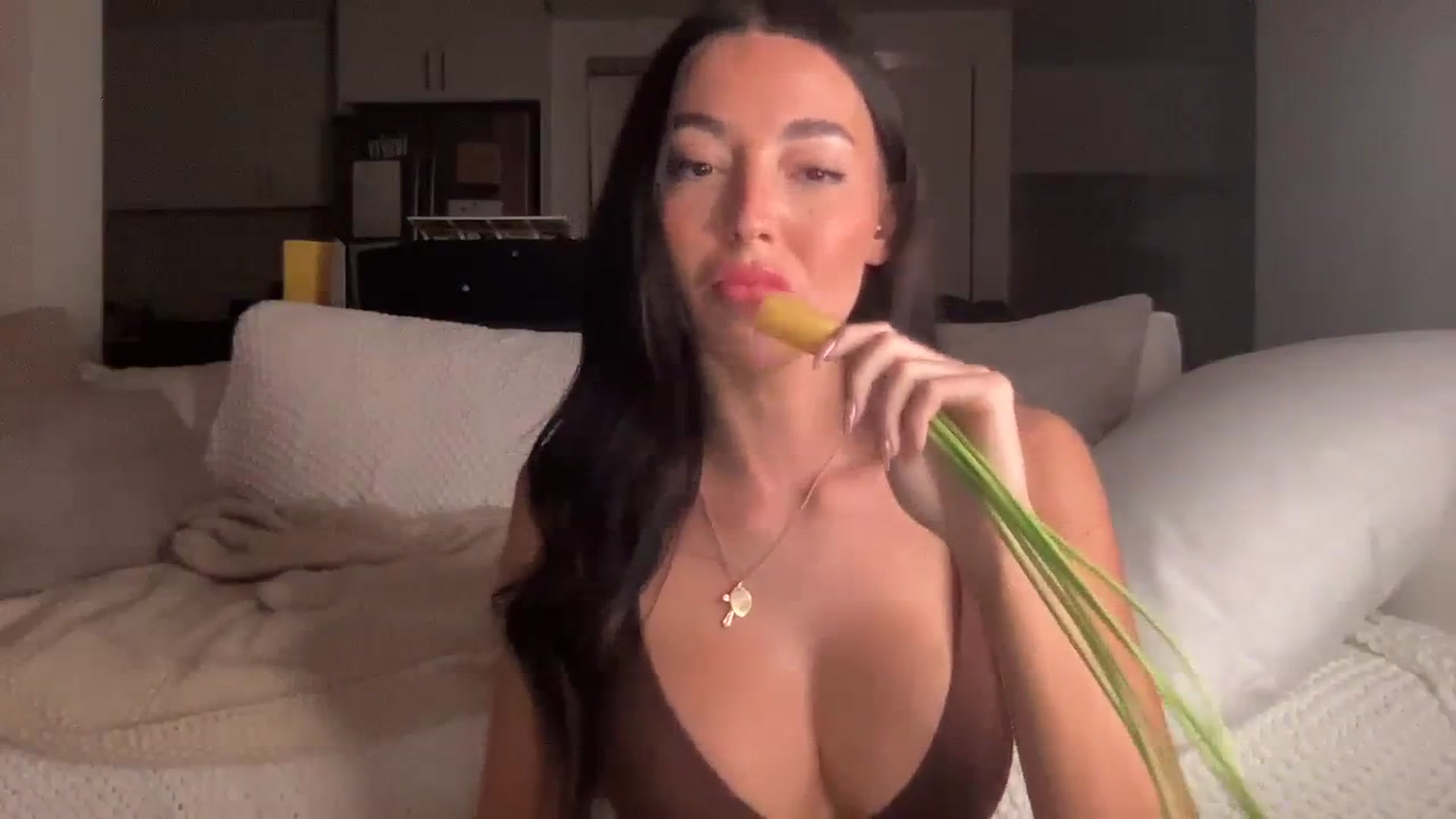 Gallery image thumbnail from SerenaBecker_'s myfreecams stream on, 04/09/2024, 06:02 image 14 of 20