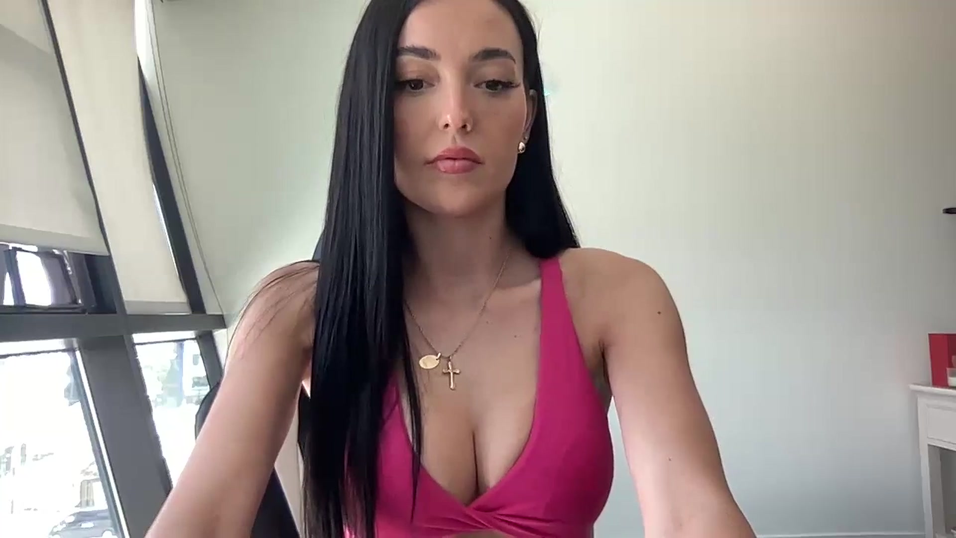 Gallery image thumbnail from SerenaBecker_'s myfreecams stream on, 04/17/2024, 21:07 image 11 of 20