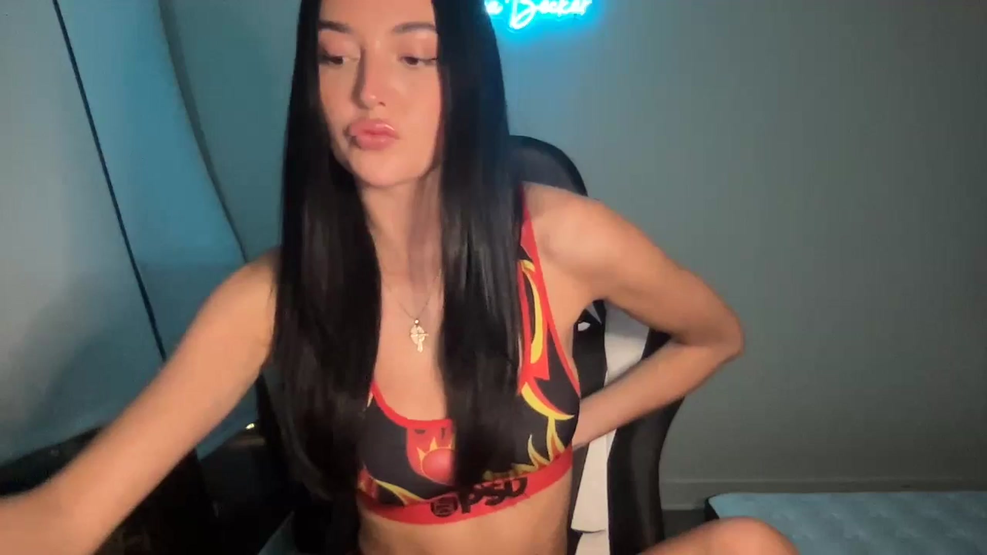 Gallery image thumbnail from SerenaBecker_'s myfreecams stream on, 04/27/2024, 03:13 image 16 of 20