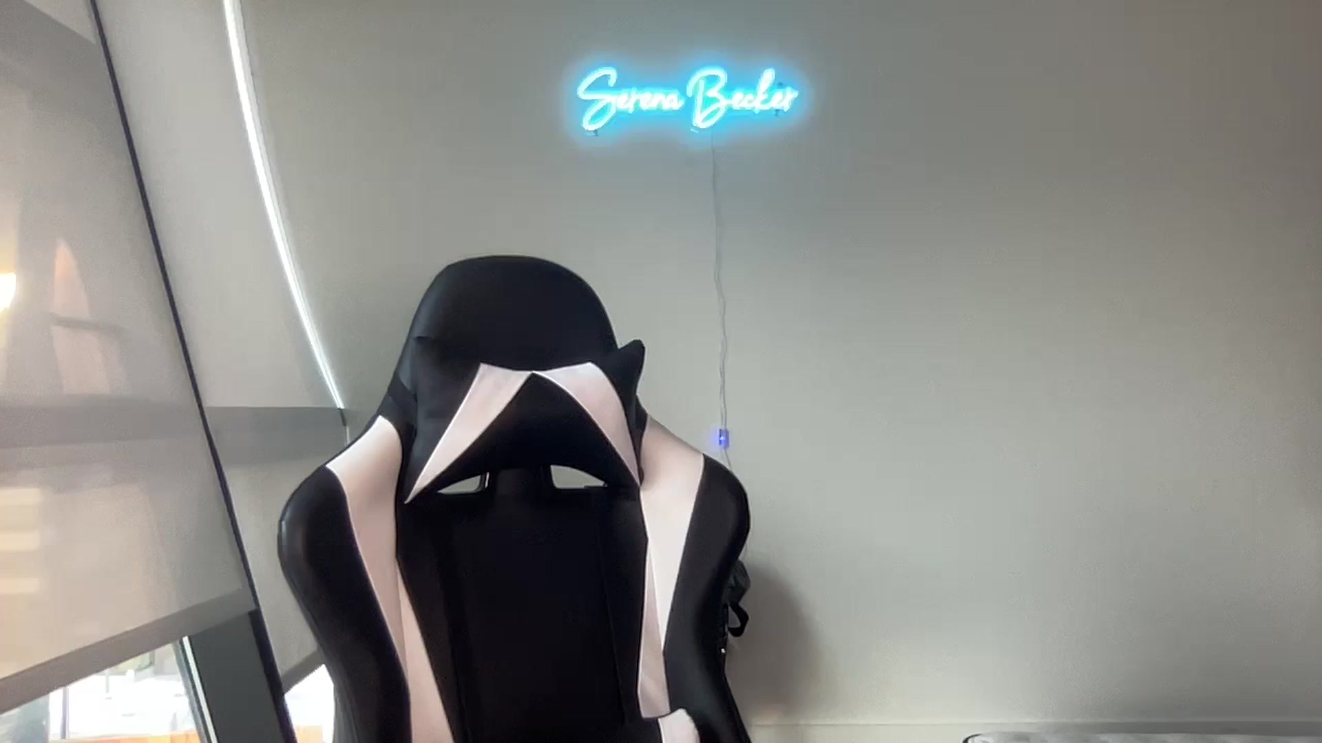 Gallery image thumbnail from SerenaBecker_'s myfreecams stream on, 05/03/2024, 02:26 image 5 of 20
