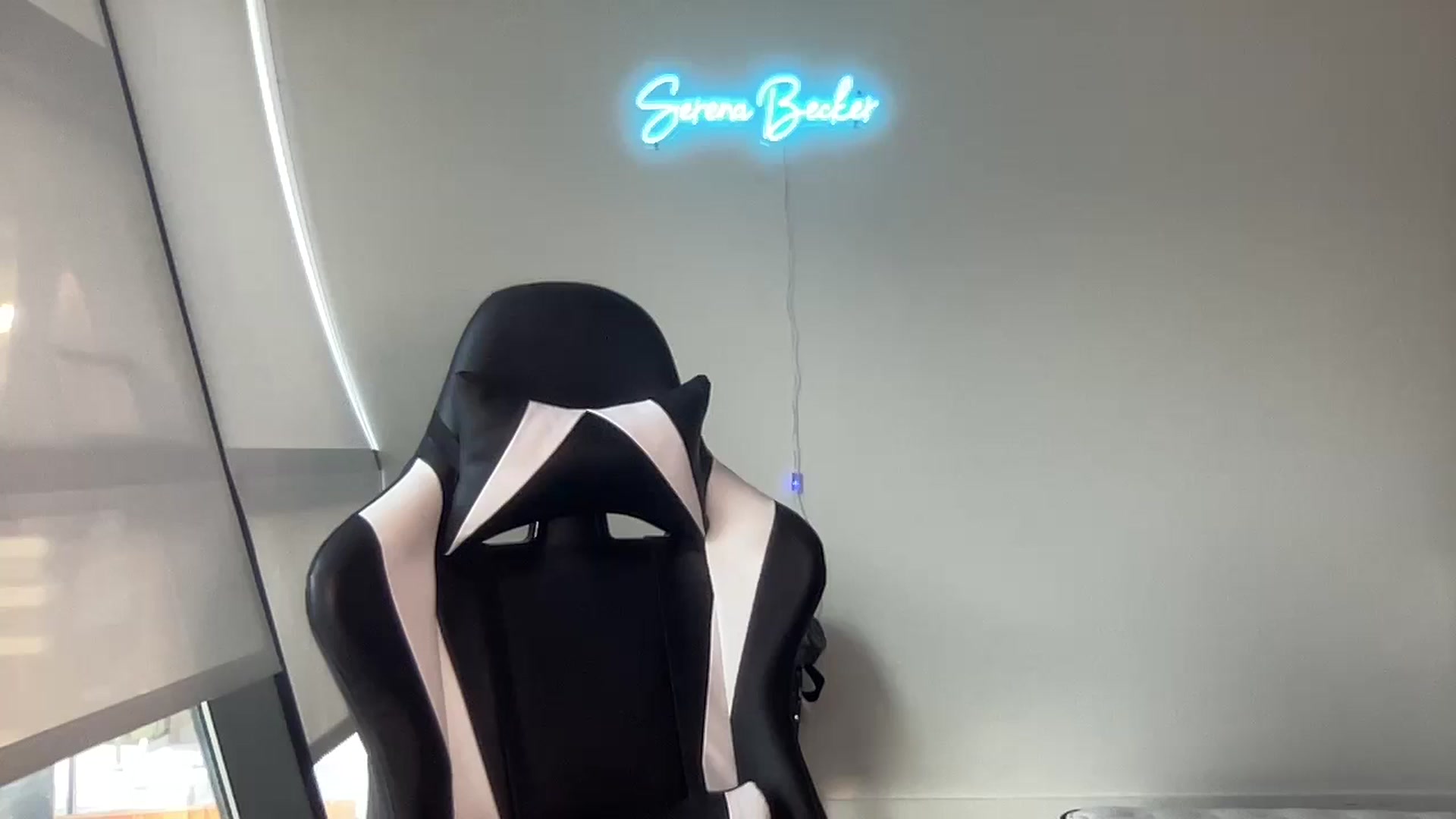 Gallery image thumbnail from SerenaBecker_'s myfreecams stream on, 05/03/2024, 02:26 image 4 of 20