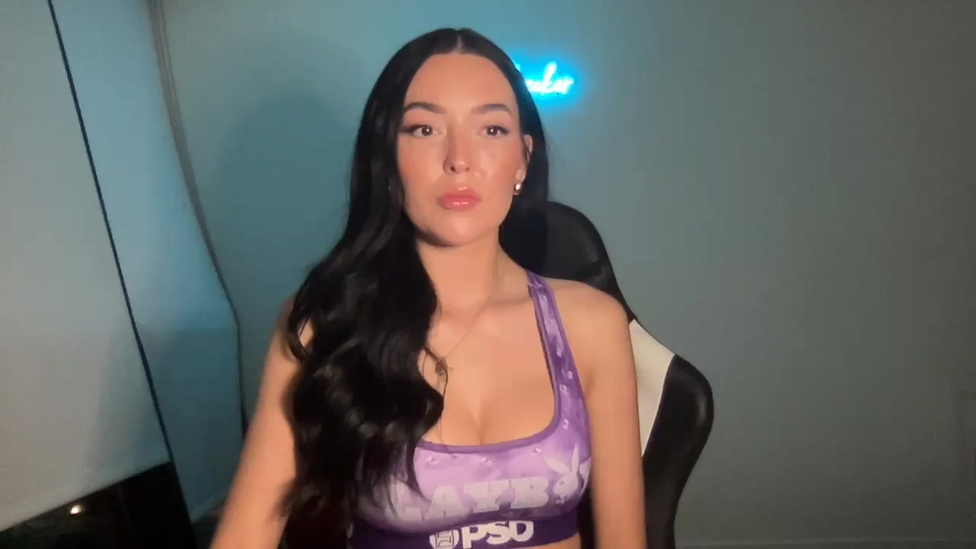 Gallery image thumbnail from SerenaBecker_'s myfreecams stream on, 05/03/2024, 04:09 image 3 of 20