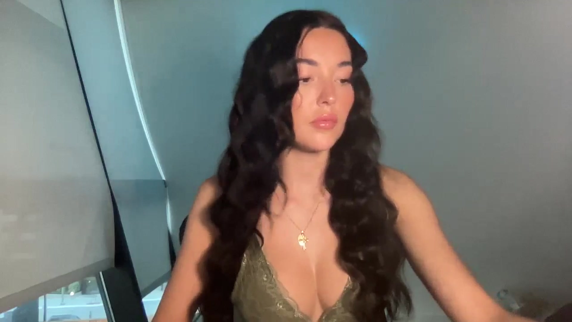 Gallery image thumbnail from SerenaBecker_'s myfreecams stream on, 05/15/2024, 02:49 image 17 of 20