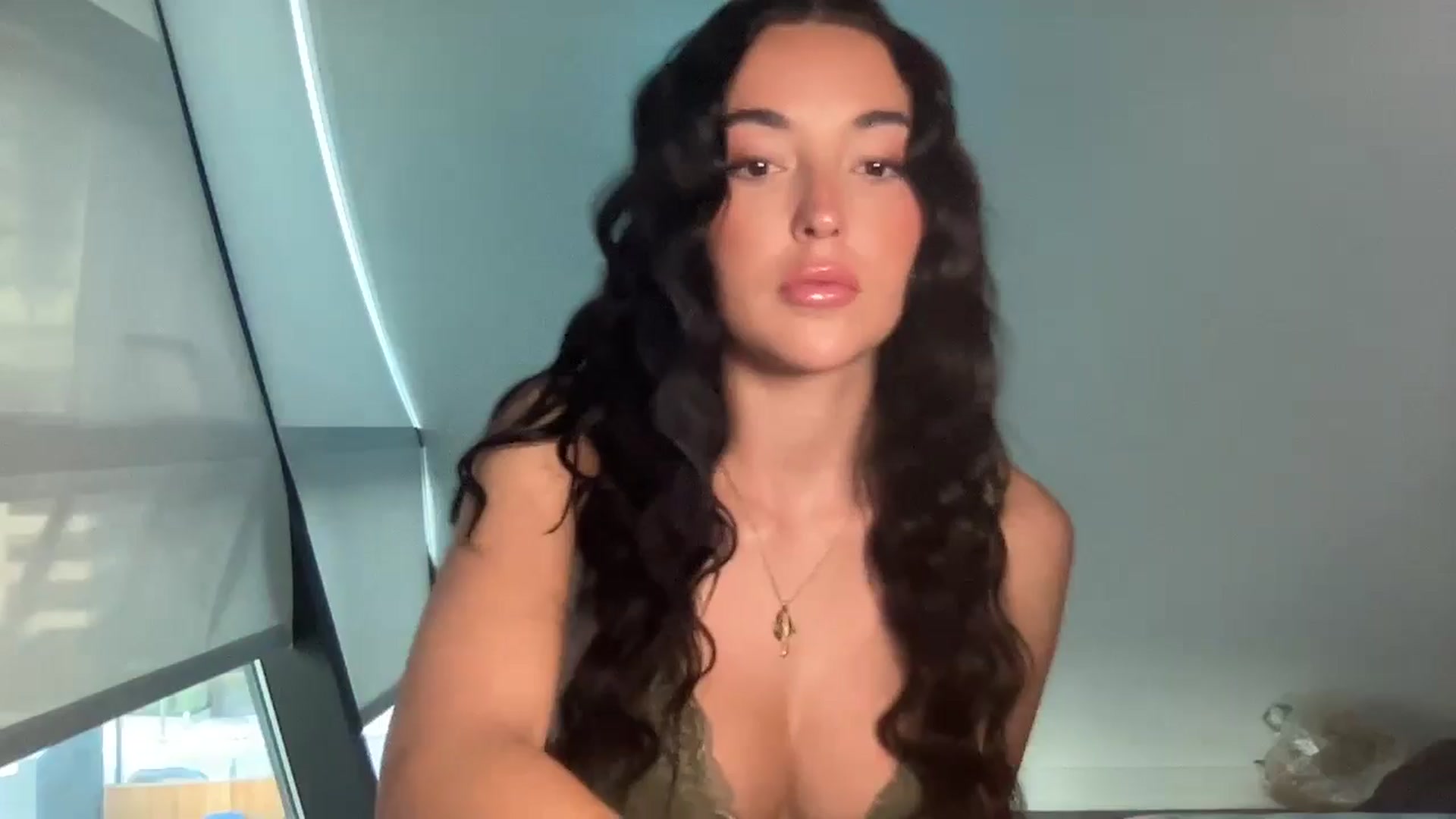 Gallery image thumbnail from SerenaBecker_'s myfreecams stream on, 05/15/2024, 02:49 image 1 of 20