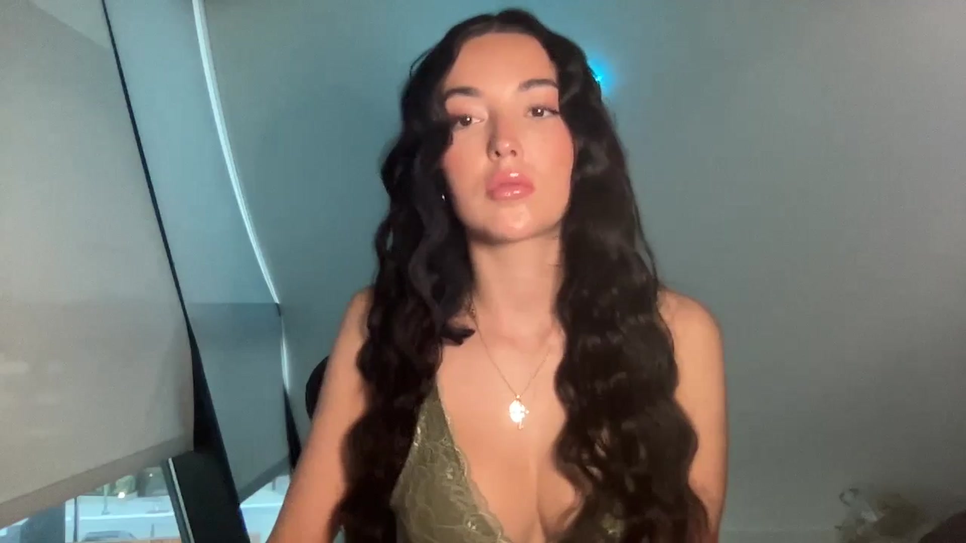 Gallery image thumbnail from SerenaBecker_'s myfreecams stream on, 05/15/2024, 02:49 image 18 of 20