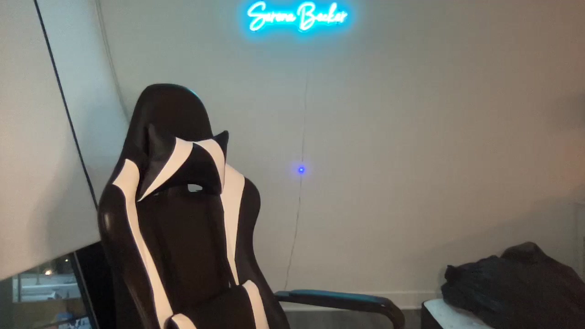 Gallery image thumbnail from SerenaBecker_'s myfreecams stream on, 05/25/2024, 03:17 image 3 of 20
