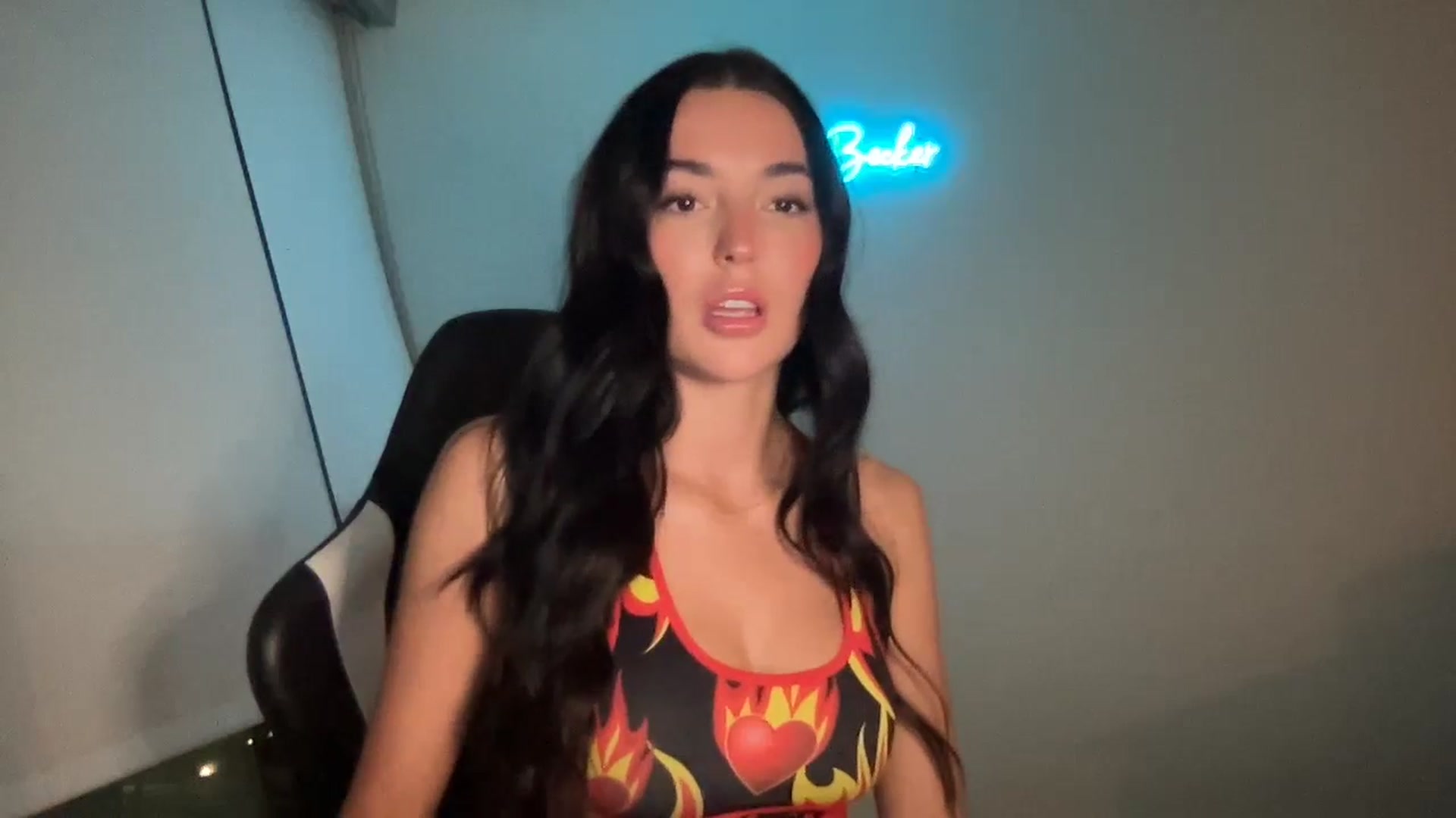 Gallery image thumbnail from SerenaBecker_'s myfreecams stream on, 06/04/2024, 04:01 image 5 of 20