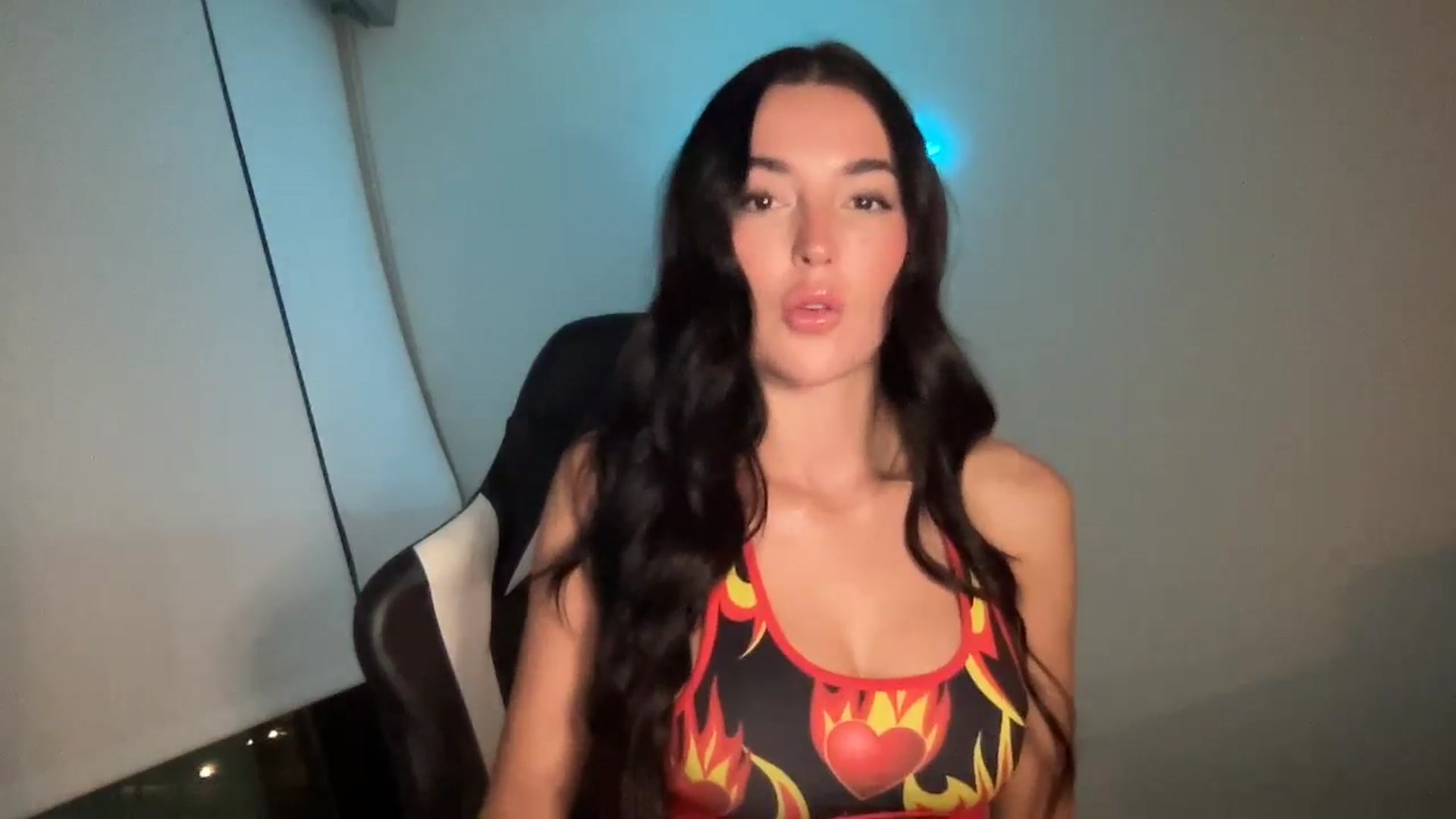 Gallery image thumbnail from SerenaBecker_'s myfreecams stream on, 06/04/2024, 04:01 image 6 of 20