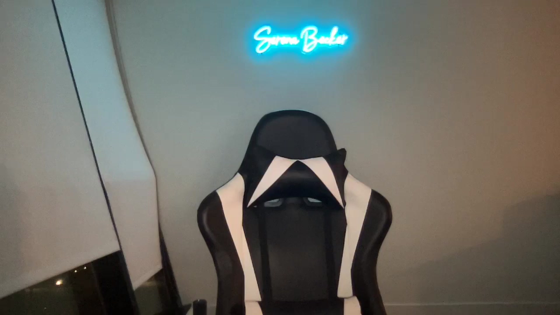 Gallery image thumbnail from SerenaBecker_'s myfreecams stream on, 06/07/2024, 06:02 image 3 of 20