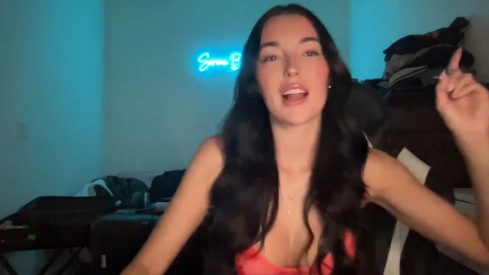 Gallery image thumbnail from SerenaBecker_'s myfreecams stream on, 06/13/2024, 05:49 image 19 of 20