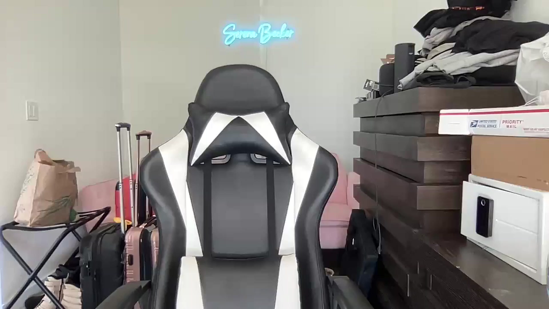 Gallery image thumbnail from SerenaBecker_'s myfreecams stream on, 06/15/2024, 22:54 image 20 of 20