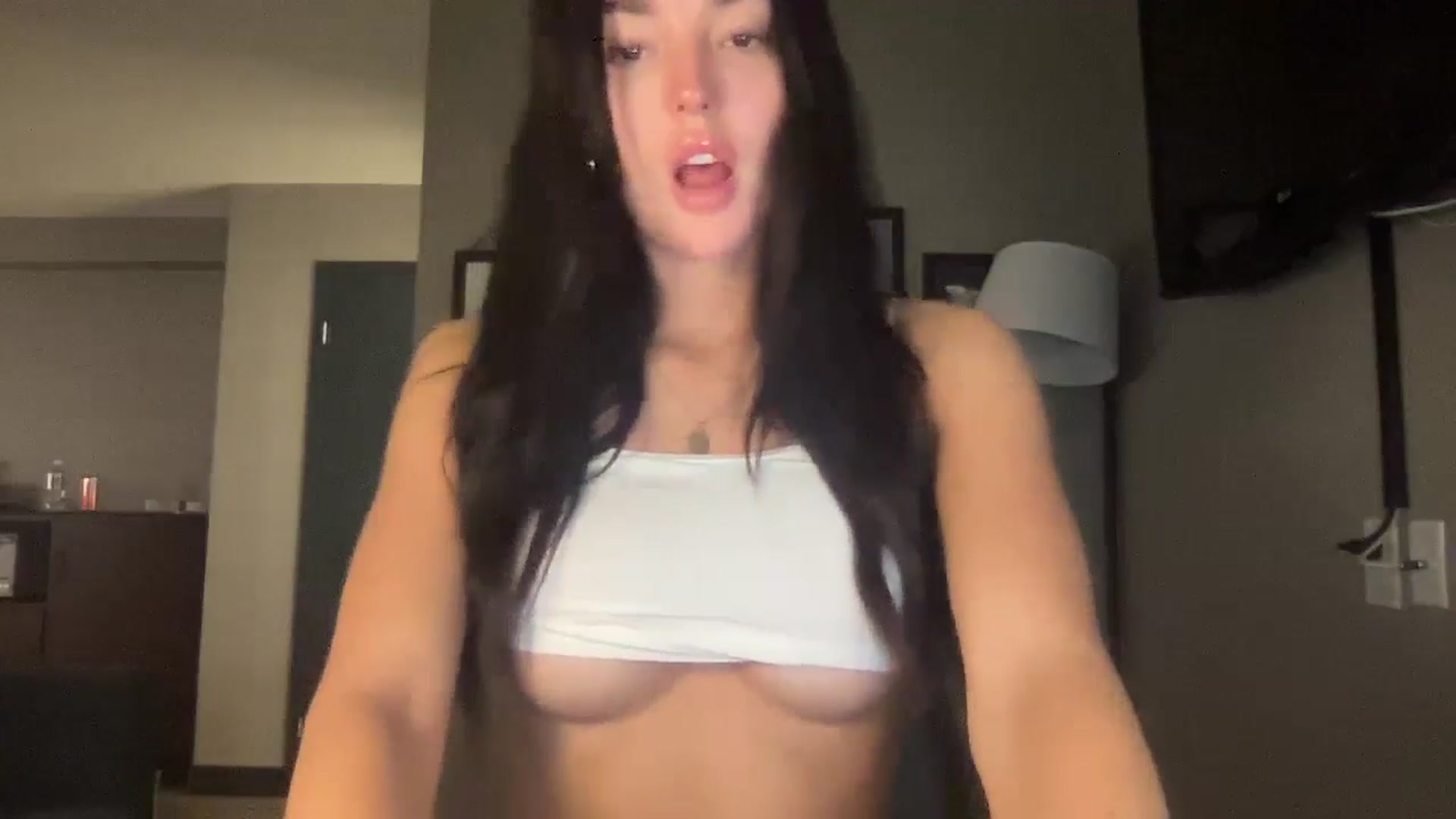 Gallery image thumbnail from SerenaBecker_'s myfreecams stream on, 06/29/2024, 05:42 image 12 of 20